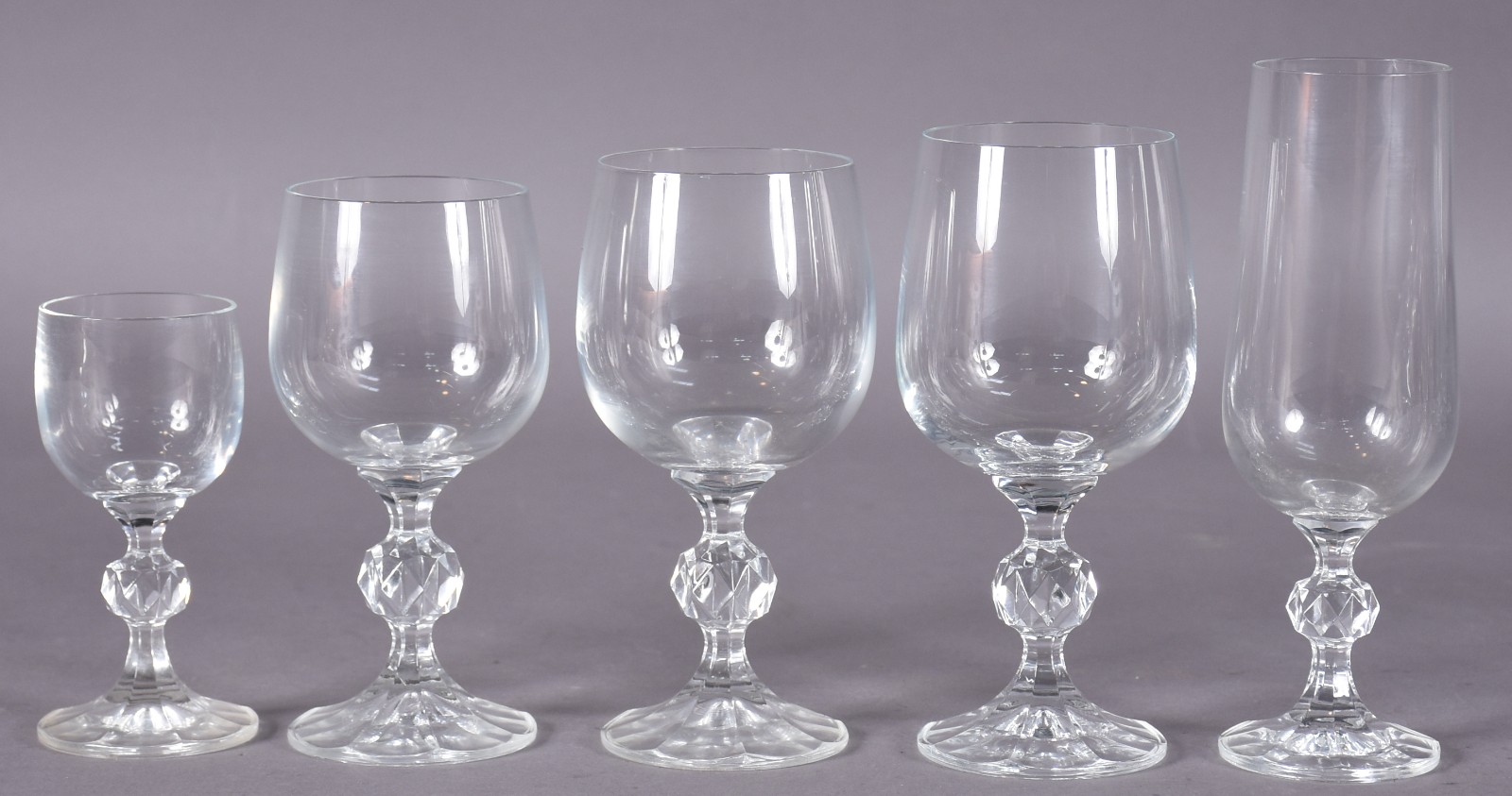 Serviço demi cristal com esfera facetada na base composto de: 6... - foto 3 de 4