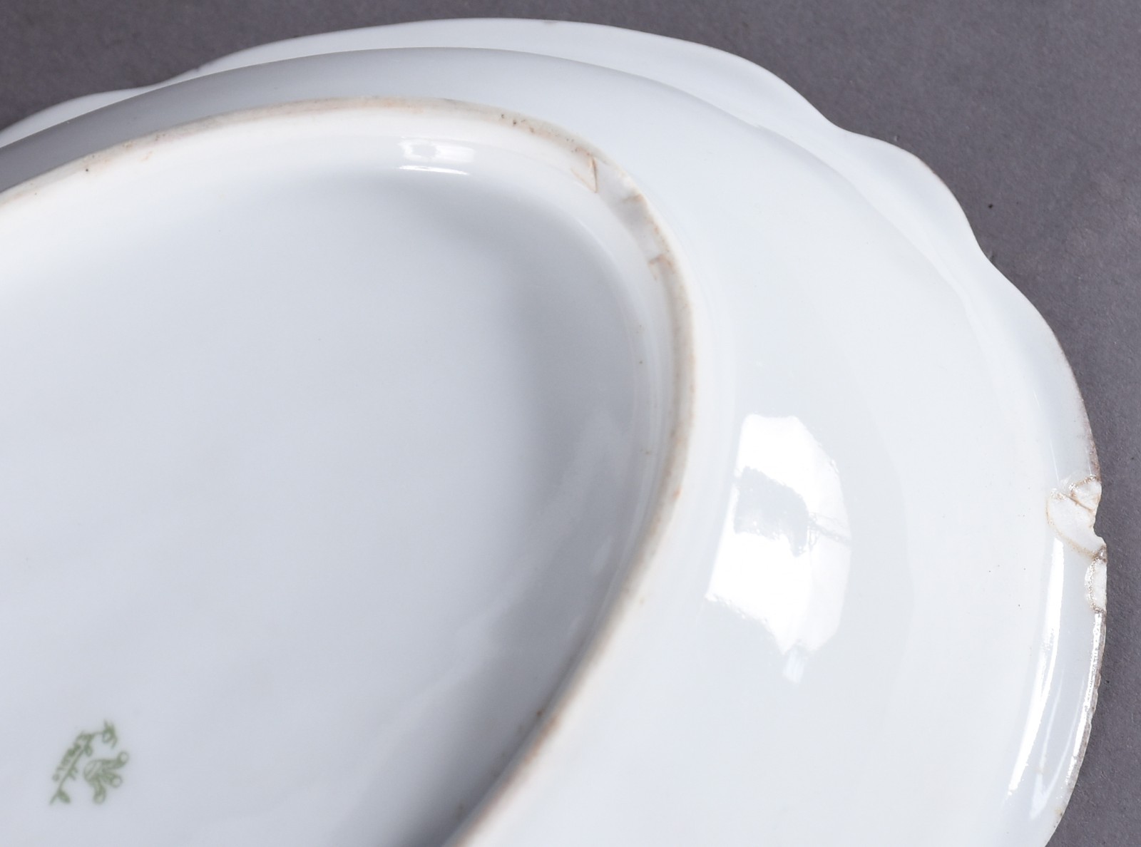 Serviço de jantar de porcelana Real composto de: 24 pratos rasos, 15... - foto 3 de 5