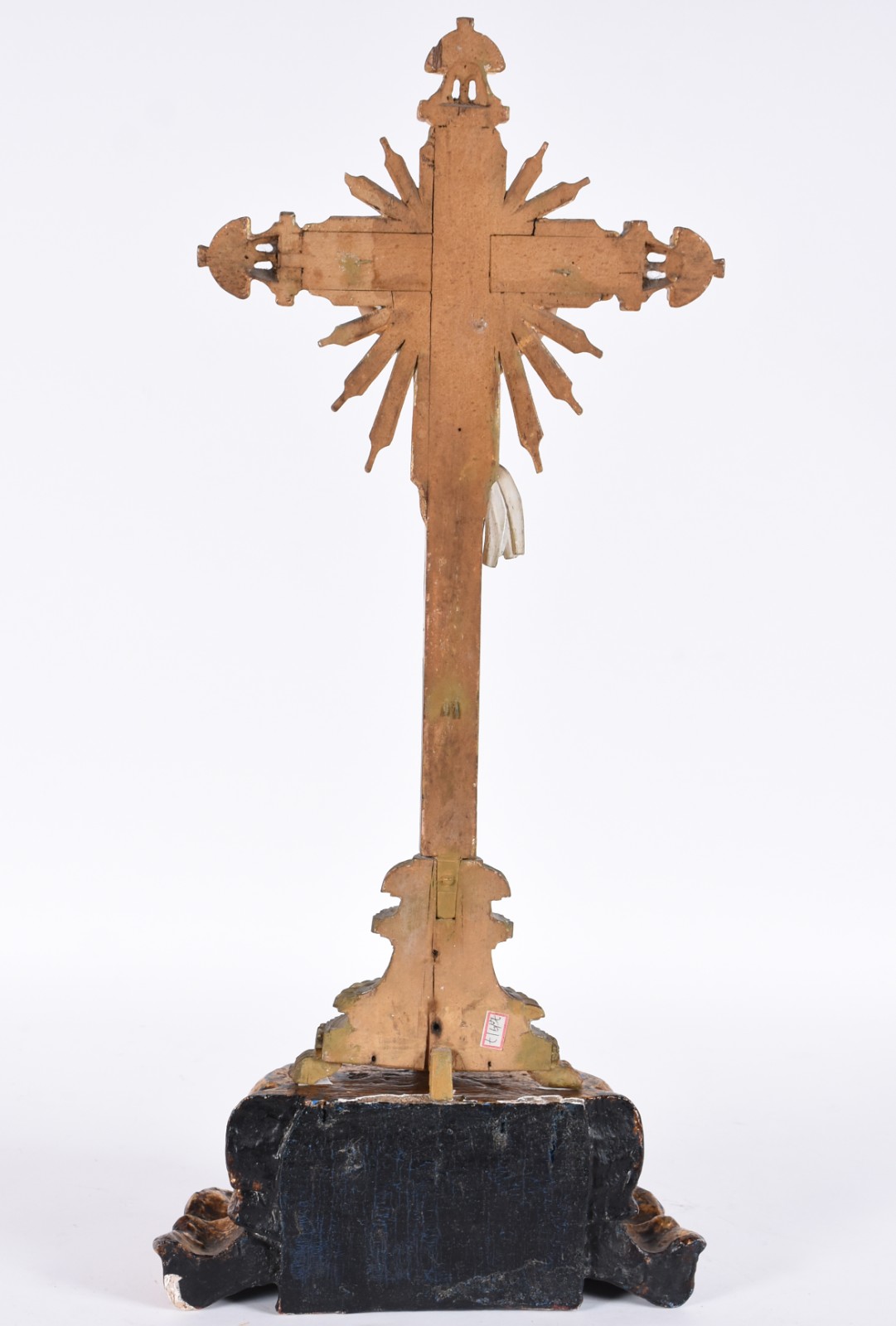 Crucifixo de madeira nobre dourada com figura Cristo ricamente... - foto 4 de 5