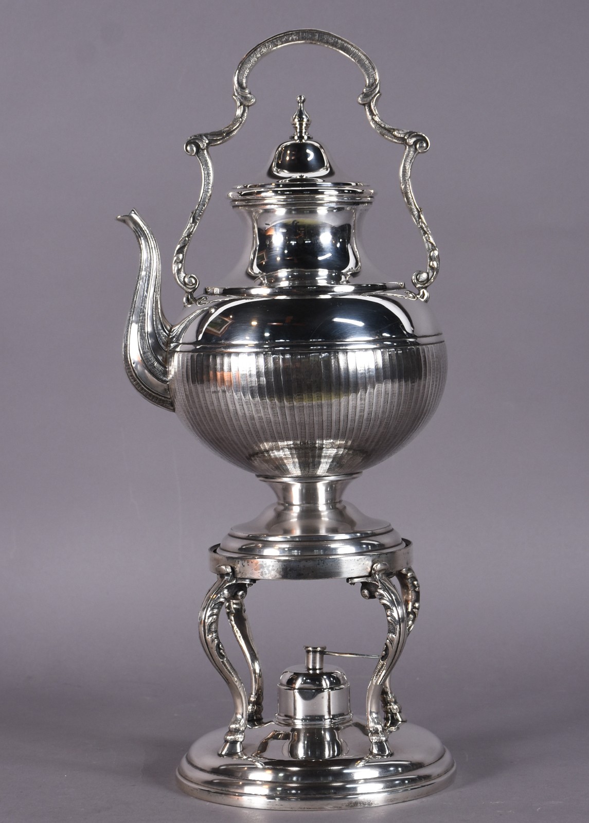 Samovar de metal prateado estilo ingles. - foto 1 de 5