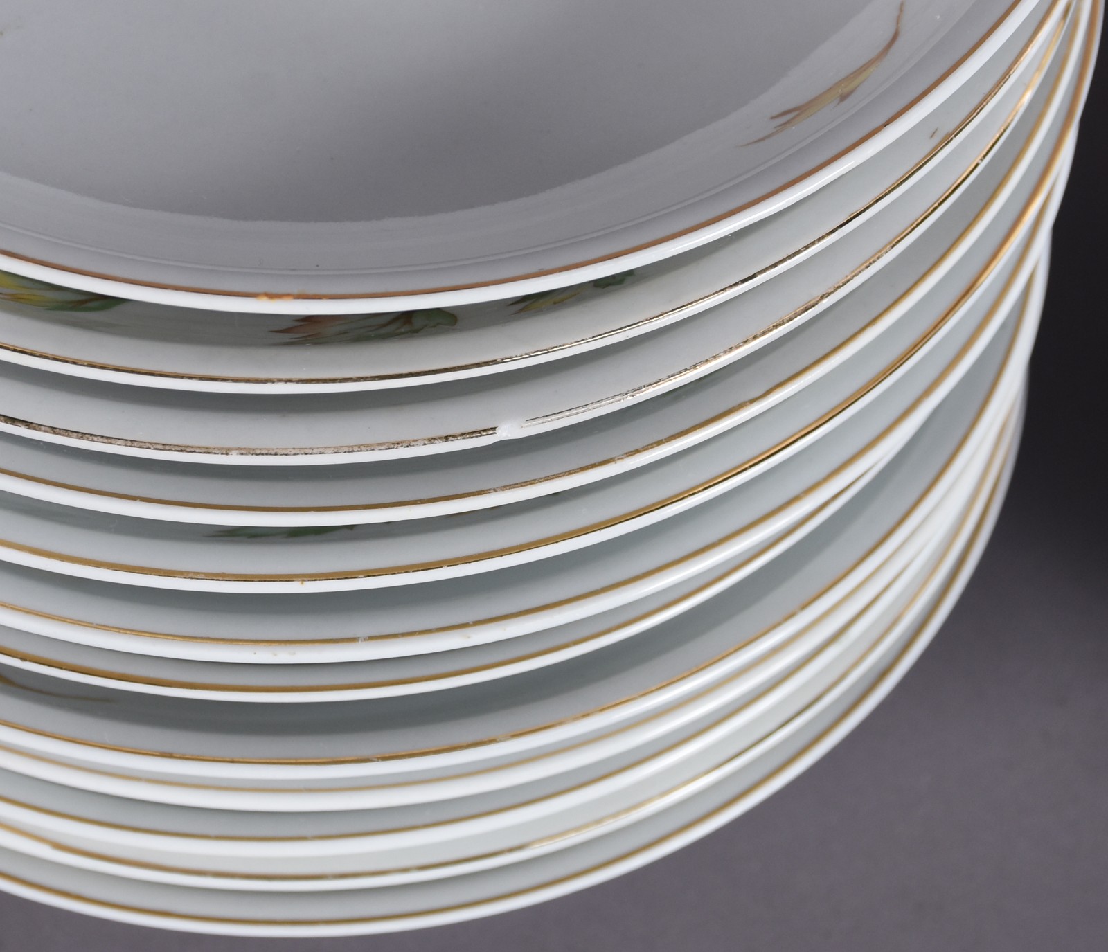 Aparelho de jantar, chá e café de porcelana Real com flores e folhas... - foto 7 de 11
