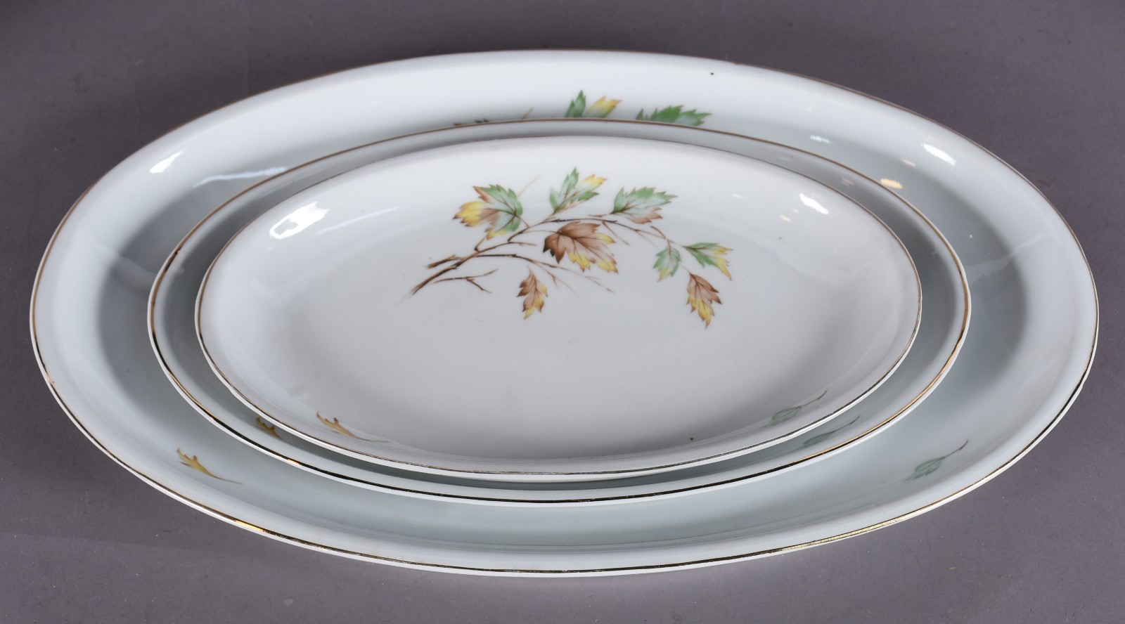 Aparelho de jantar, chá e café de porcelana Real com flores e folhas... - foto 11 de 11