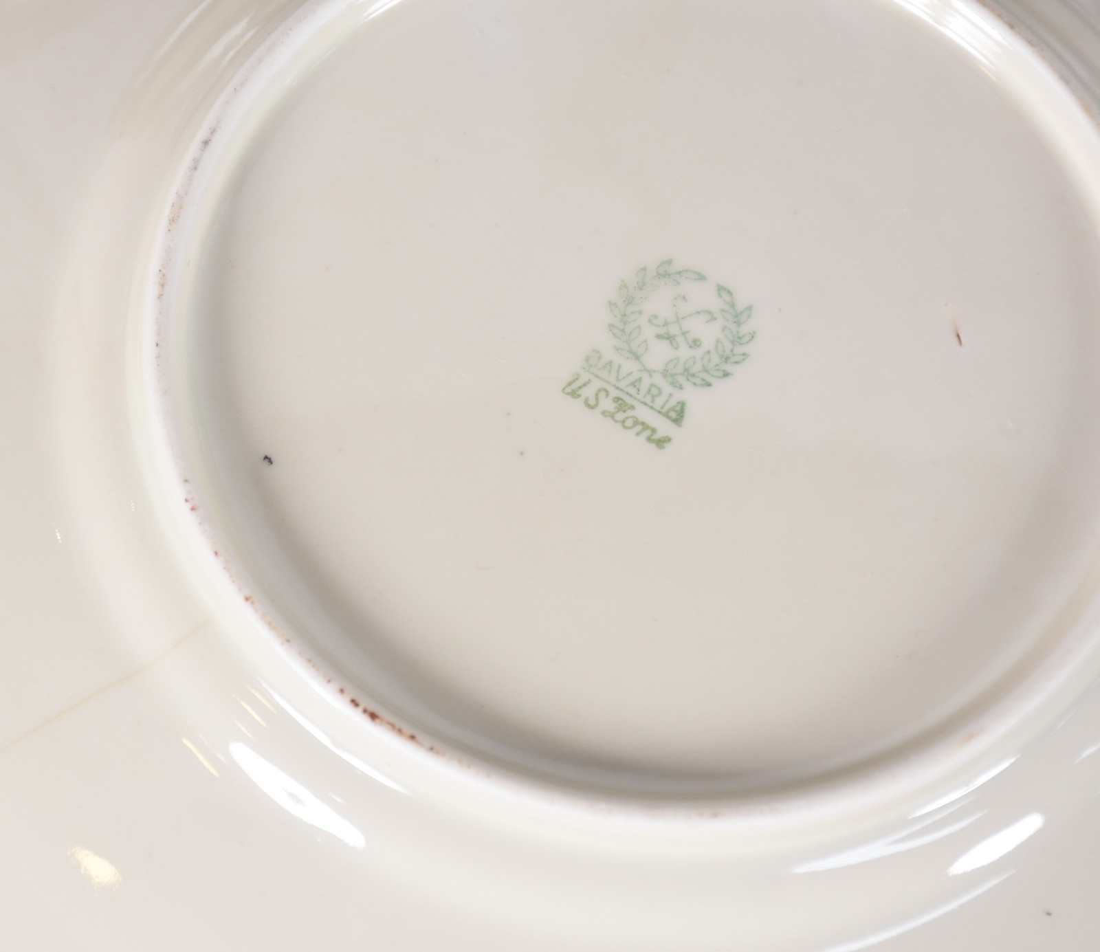 Aparelho de jantar porcelana Bavaria composto de: 24 pratos rasos, 12... - foto 8 de 8