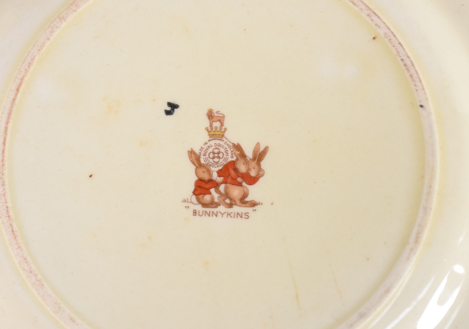 Diversas peças, sendo: cinco pratos de porcelana de várias... - foto 5 de 7