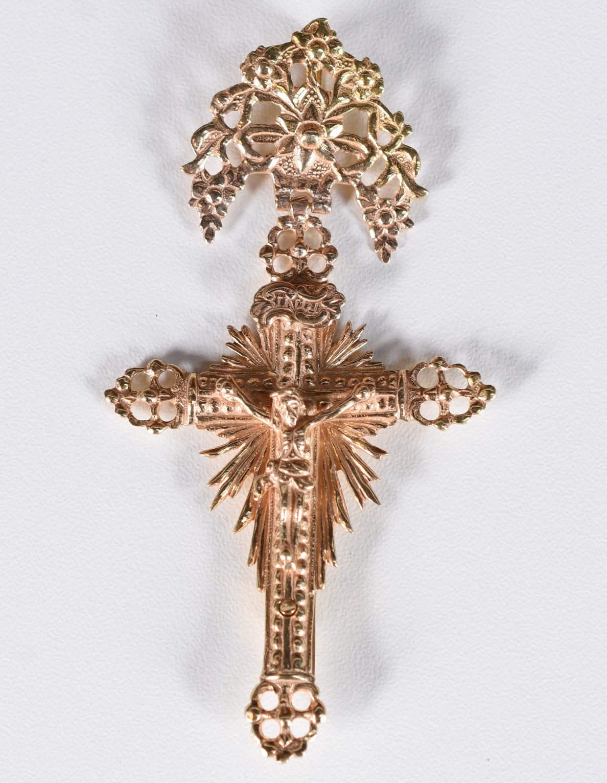 Crucifixo barroco de pendurar em prata com vermeil- Brasil-Bahia... - foto 1 de 4