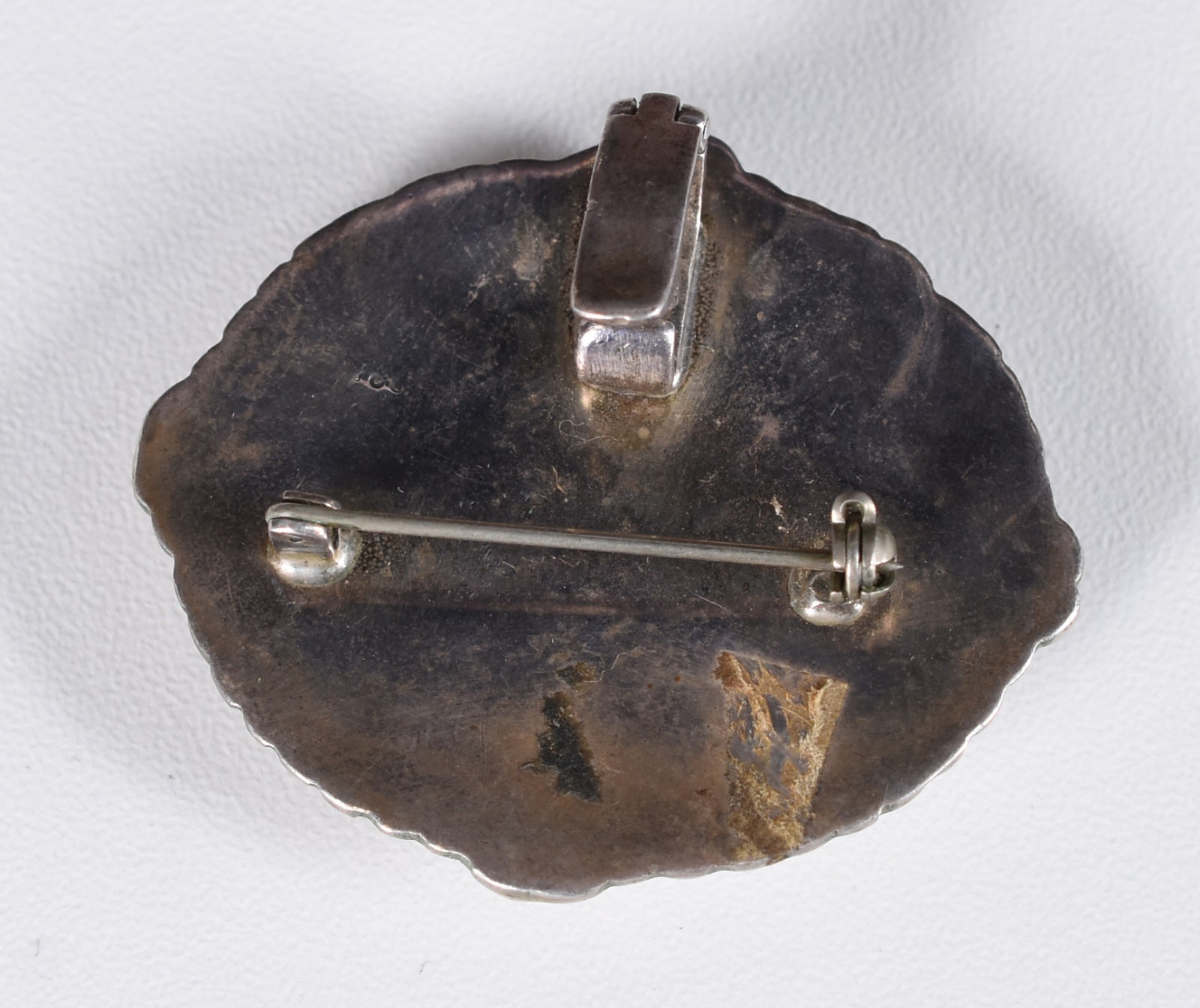 Broche de prata com pedra azul (Por motivos de segurança a peça não... - foto 2 de 3