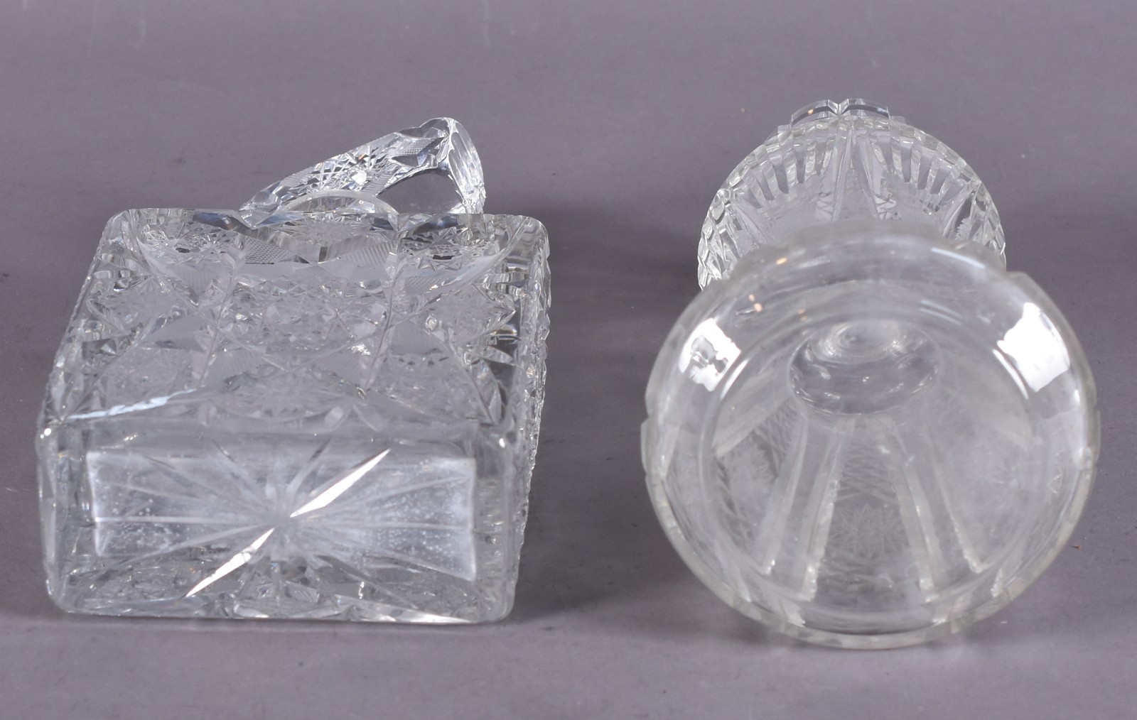Duas garrafas de cristal tcheco lapidado. - foto 4 de 4