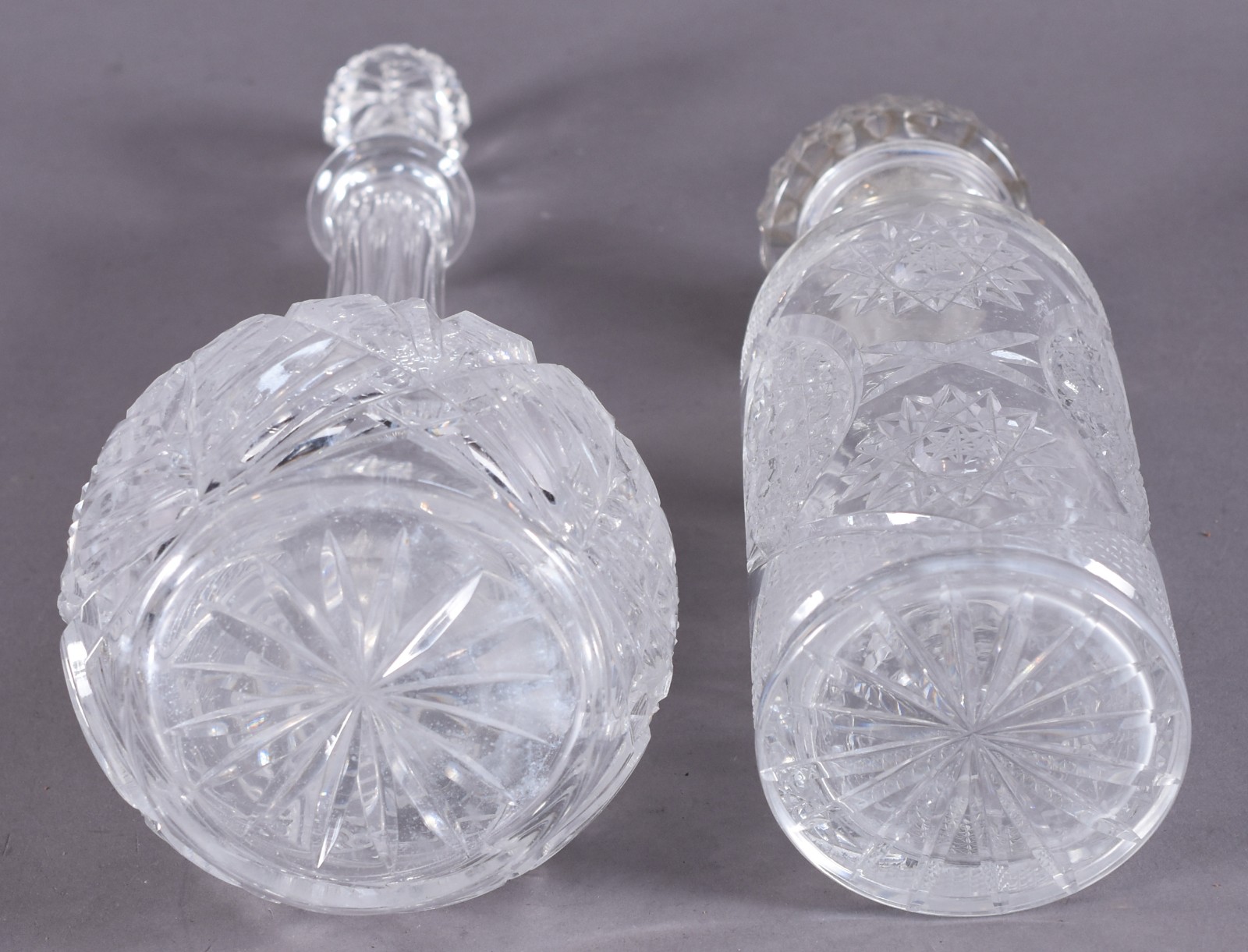 Duas garrafas de cristal tcheco lapidado. Com mofo. - foto 5 de 5