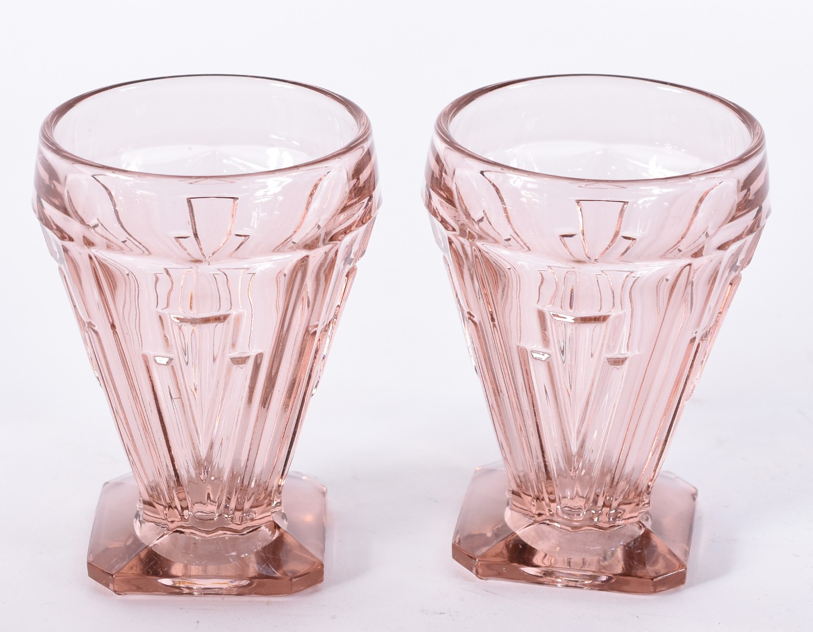 Conjunto para refresco de vidro rosa composto de jarra e 3 copos... - foto 5 de 5