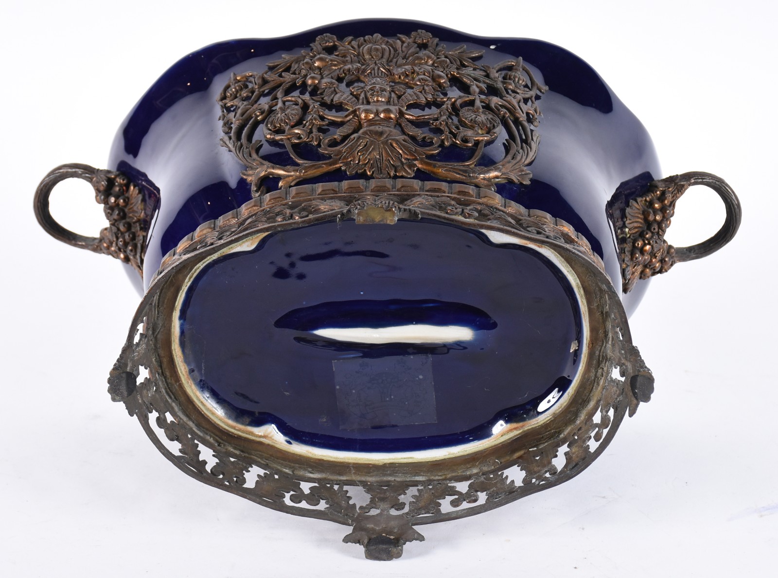 Vaso de cerâmica italiana na cor azul cobalto com detalhes em metal. - foto 6 de 7