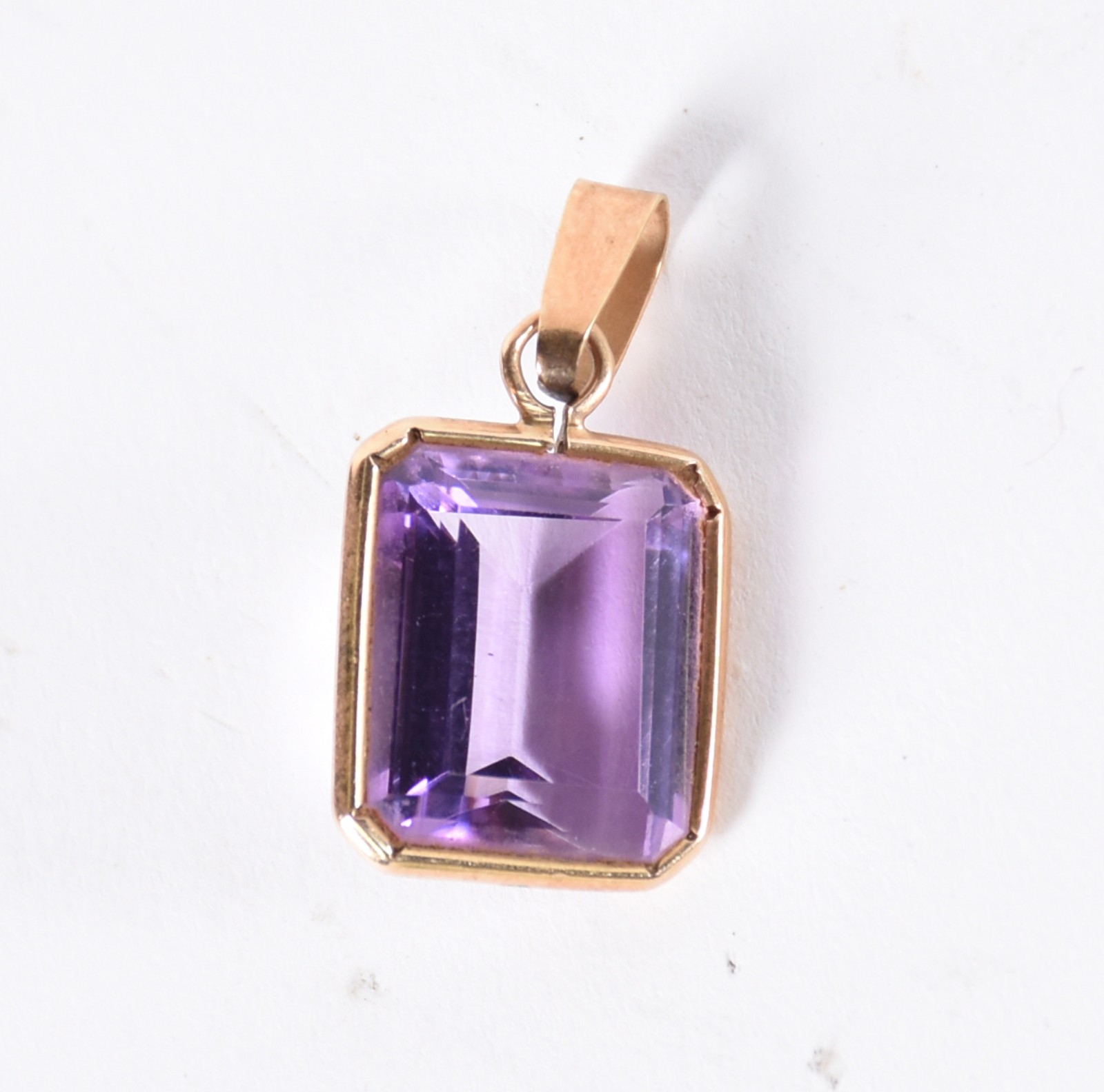 Pendentes de ouro 18 k com pedra ametista (Por motivos de segurança a... - foto 2 de 3