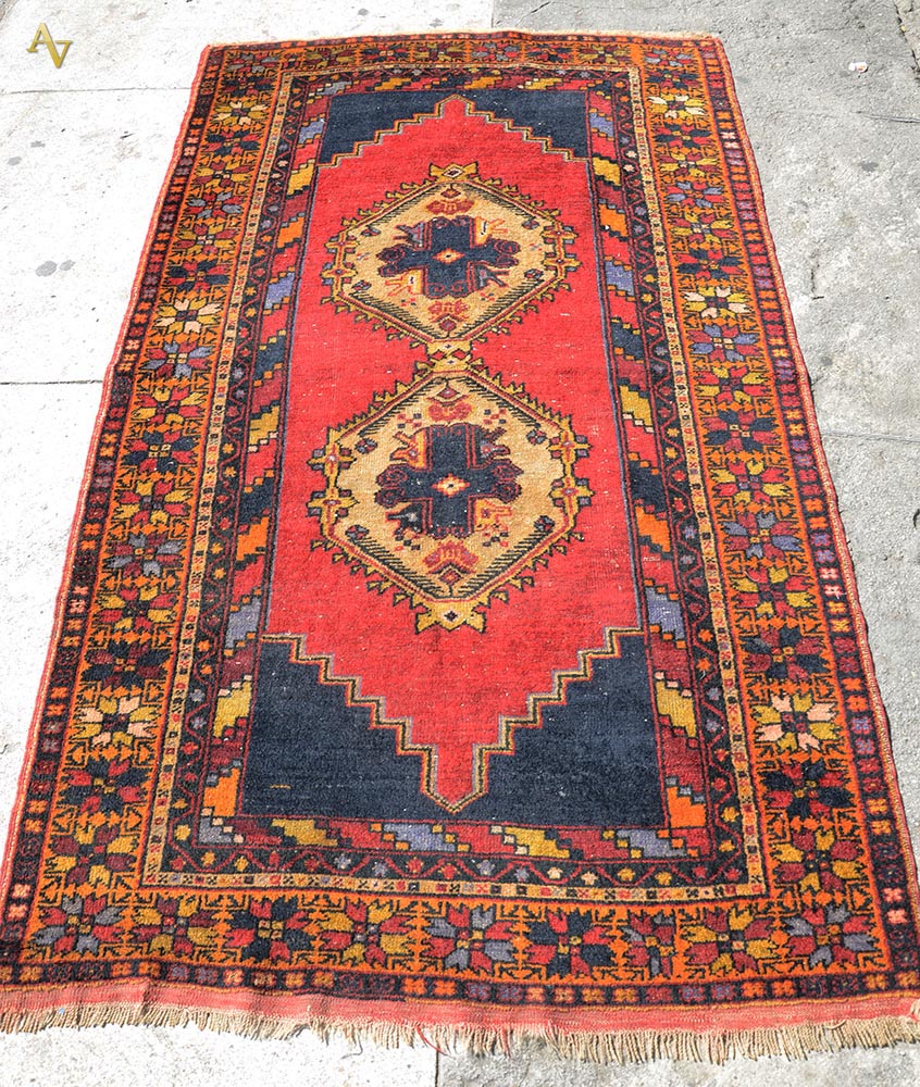 Tapete SARUK med. 2,10 x 1,24 m.