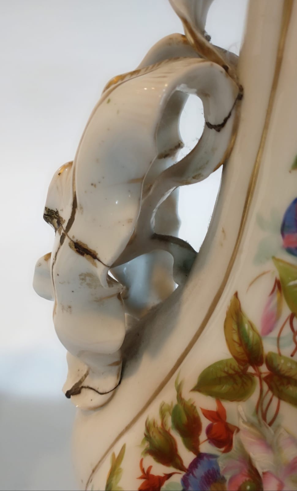 Par de vasos de porcelana francesa Velho Paris, decorados com cenas... - foto 3 de 8