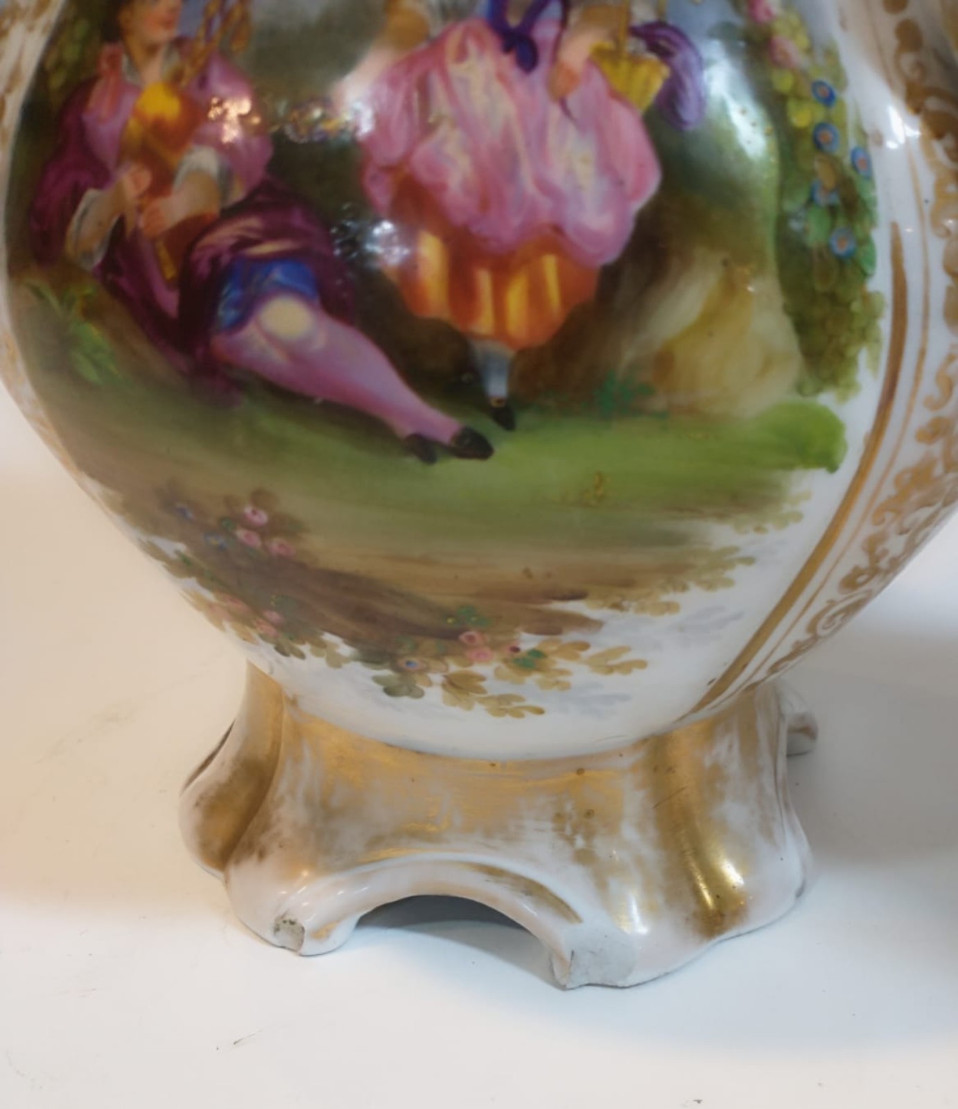 Par de vasos de porcelana francesa Velho Paris, decorados com cenas... - foto 4 de 8