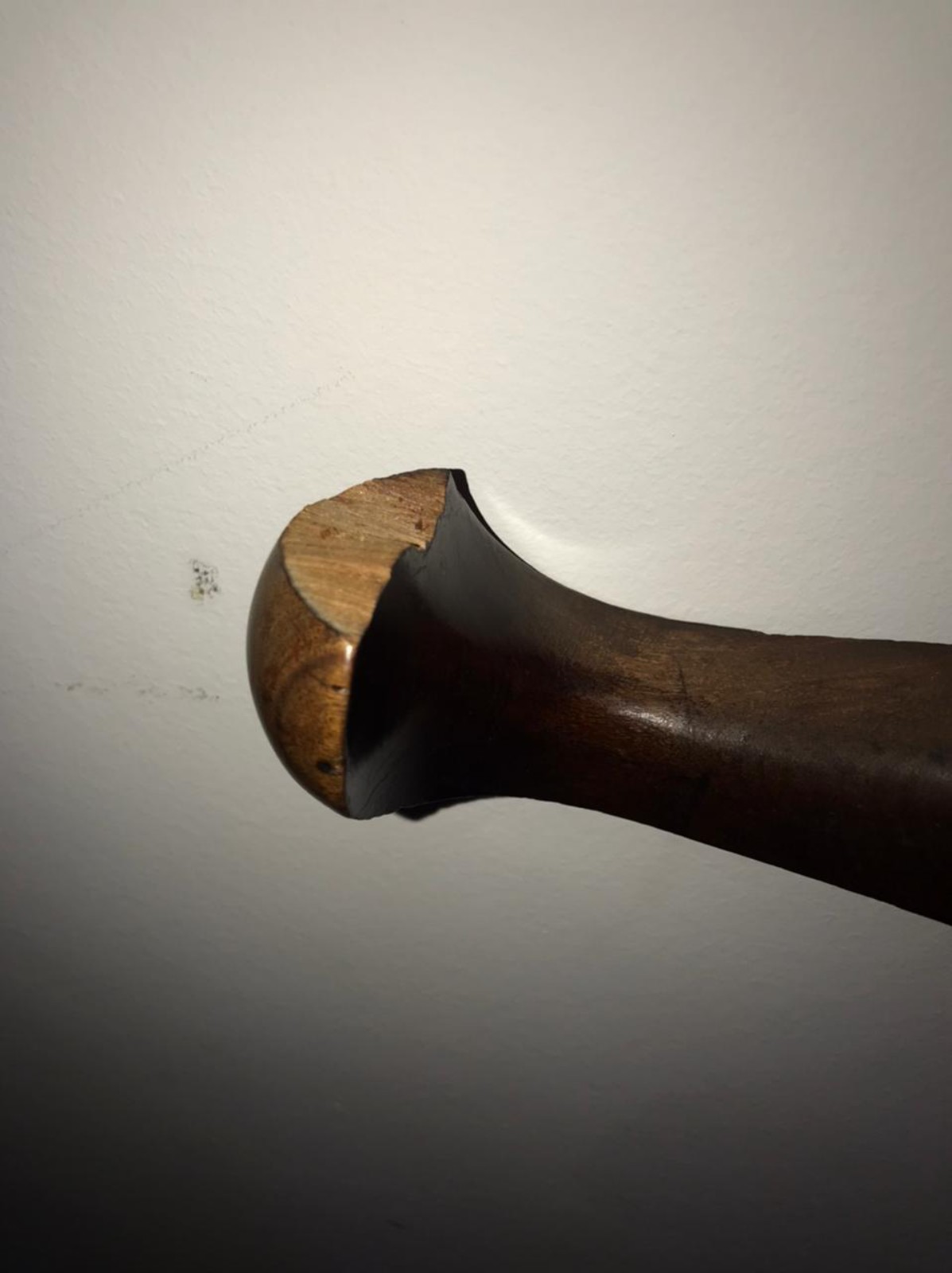 Cama de casal e par de mesinhas de cabeceira com uma gaveta cada, de... - foto 8 de 8