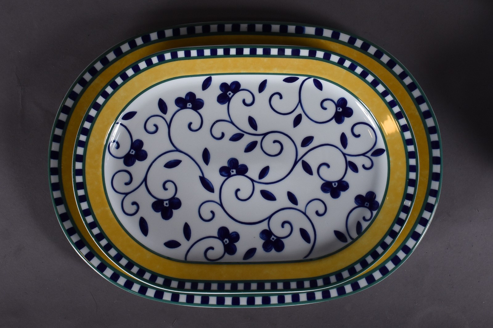 Aparelho de porcelana portuguesa SPAL para chá, café e jantar... - foto 4 de 10