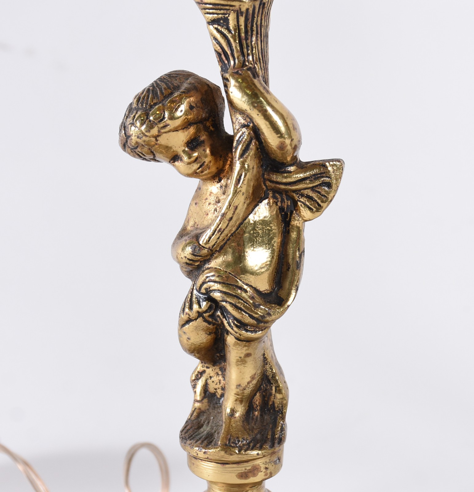 Par de abatjoures na forma de candelabros de bronze para 5 luzes... - foto 3 de 5