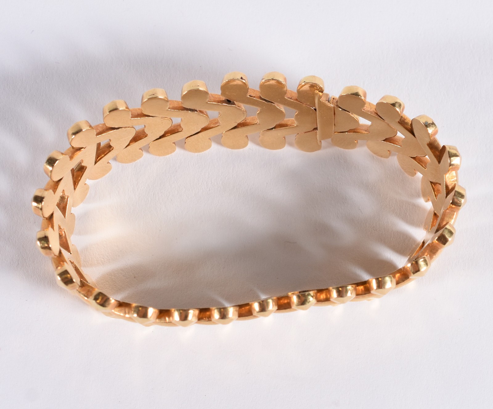 Pulseira de ouro 18k, contraste 750, decorada com setas em forma de... - foto 2 de 6
