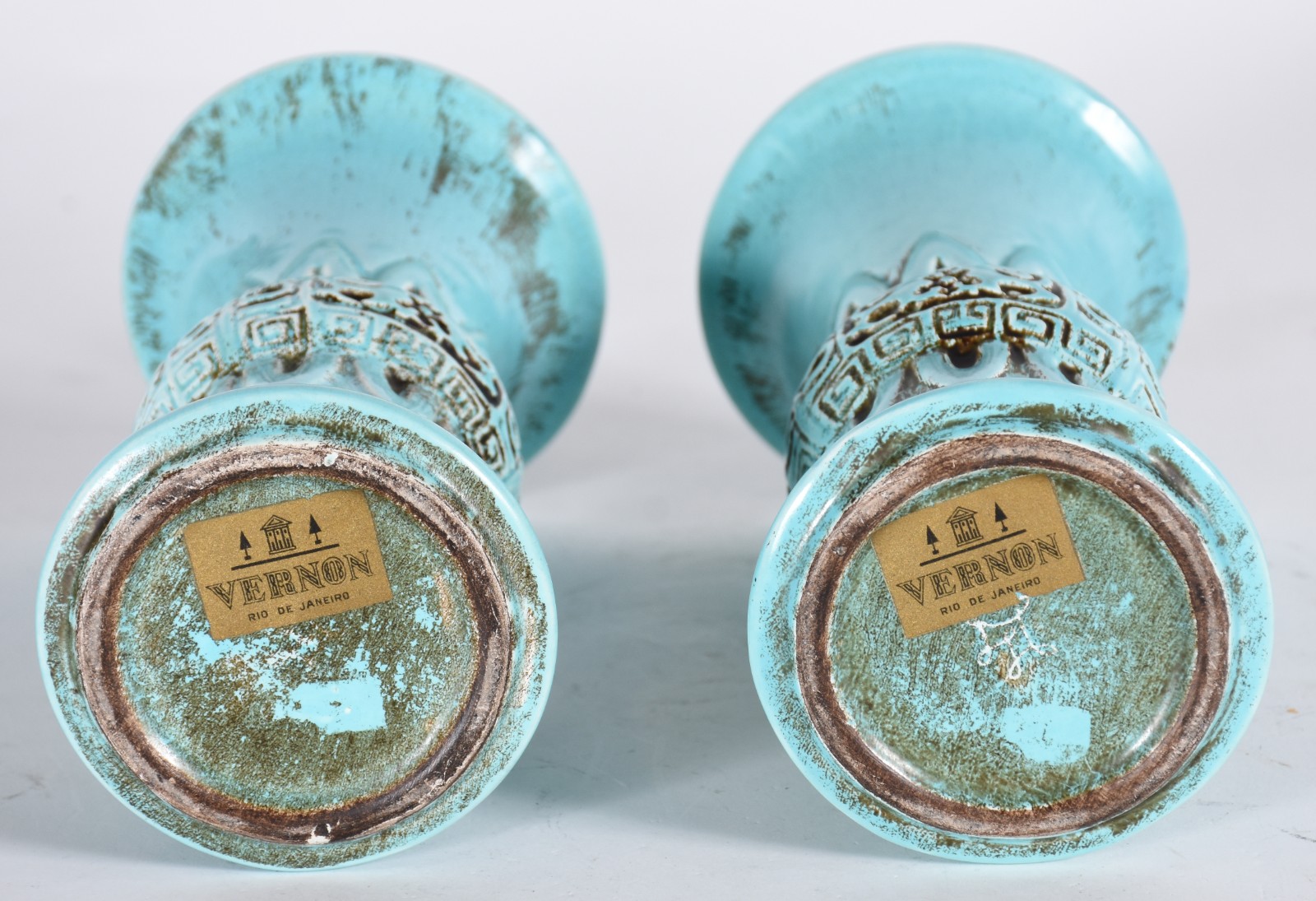 Par de vasos de cerâmica azul VERNON, bases de madeira. - foto 4 de 5