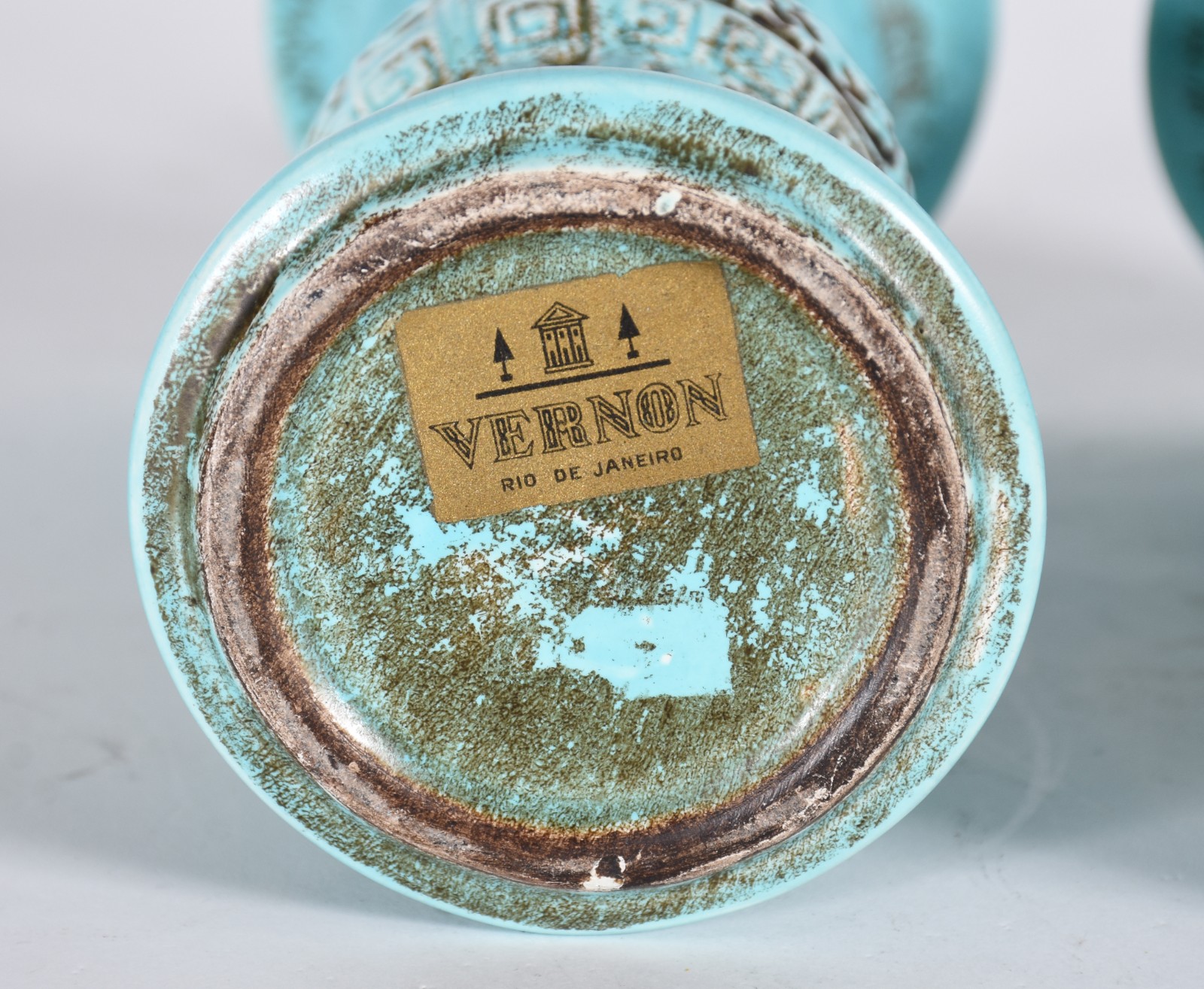 Par de vasos de cerâmica azul VERNON, bases de madeira. - foto 5 de 5