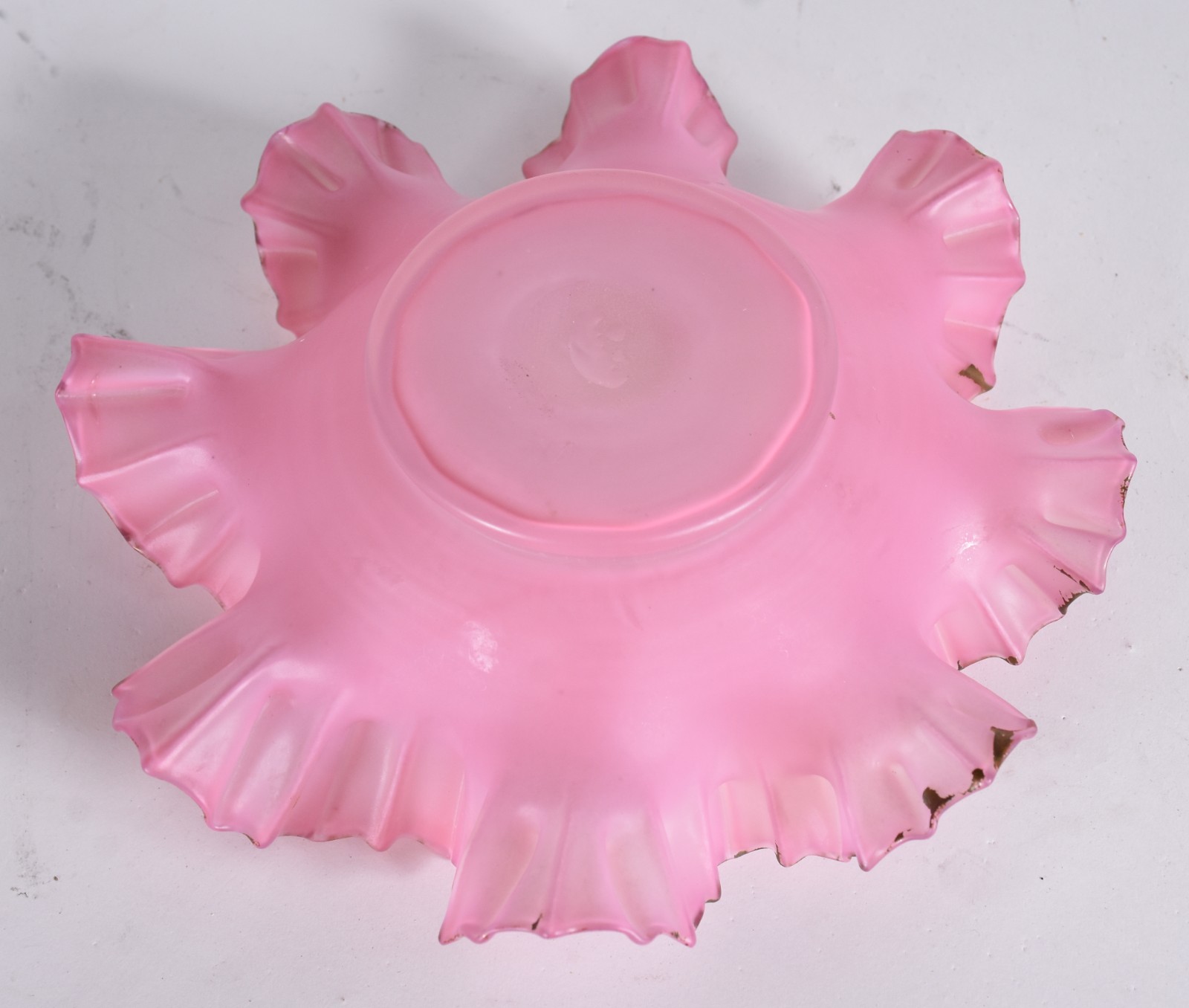 Enfeite de vidro rosa com flores, borda em "babados", bases com... - foto 8 de 8