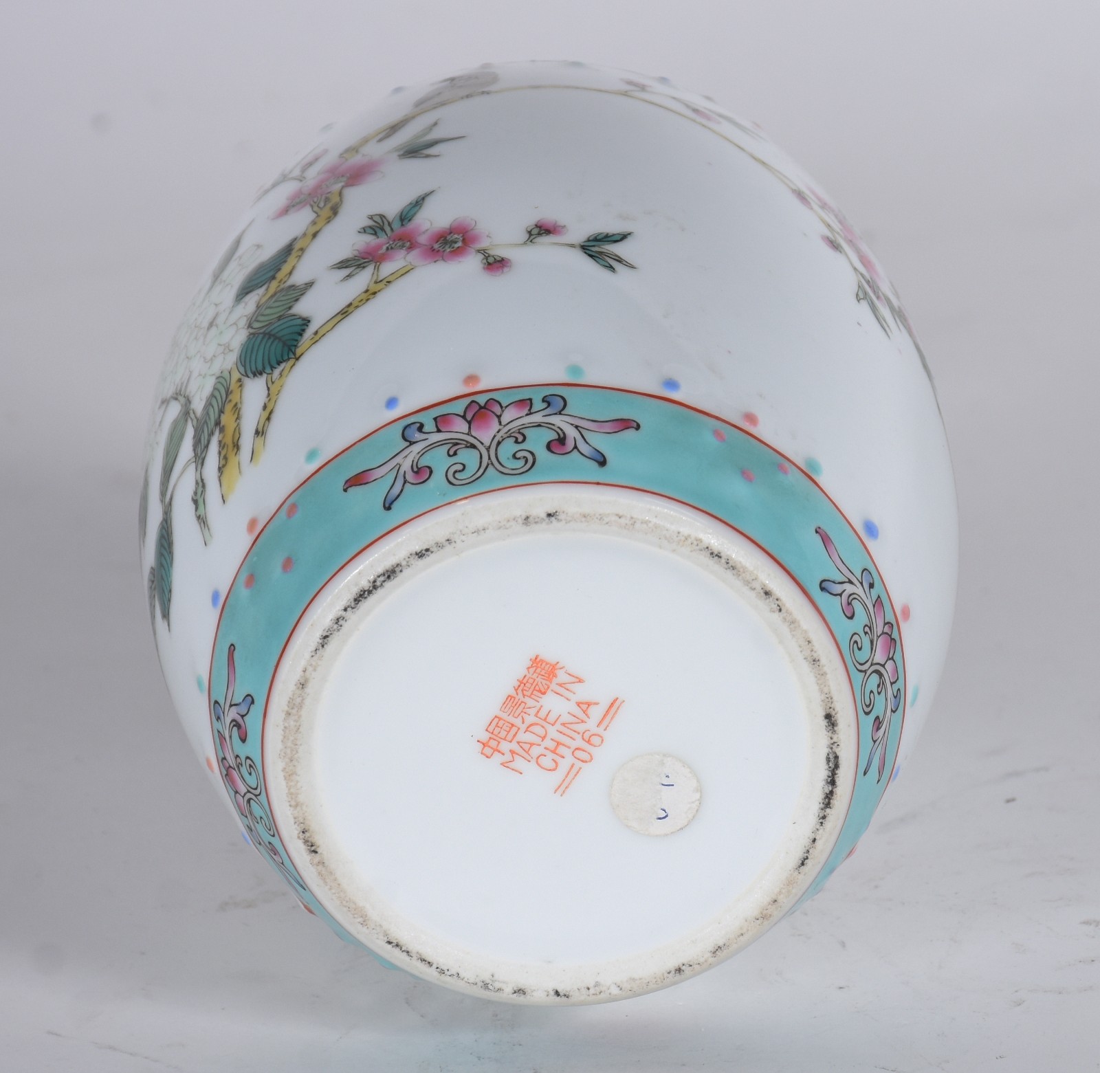 Potiche de porcelana chinesa decorado com pássaro e flores em... - foto 5 de 6