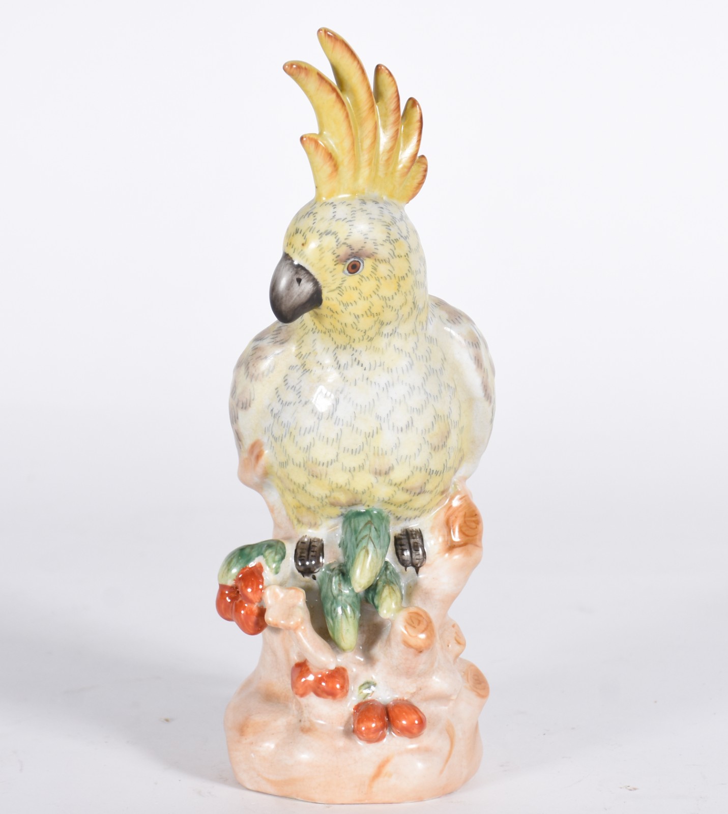 Escultura de porcelana representando cacatua em policromia. - foto 2 de 6