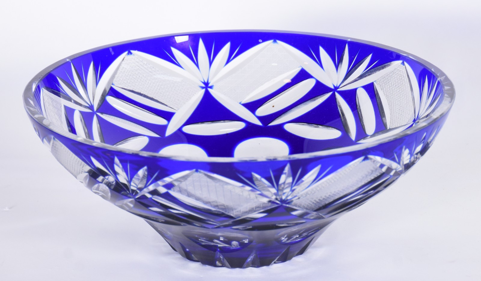Fruteira de cristal lapidado doublé azul, feitio redondo. - foto 1 de 4