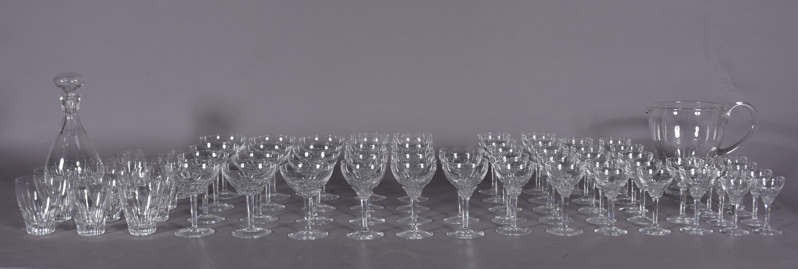 Serviço de cristal lapidado composto de: 12 taças para champagne (2... - foto 3 de 11