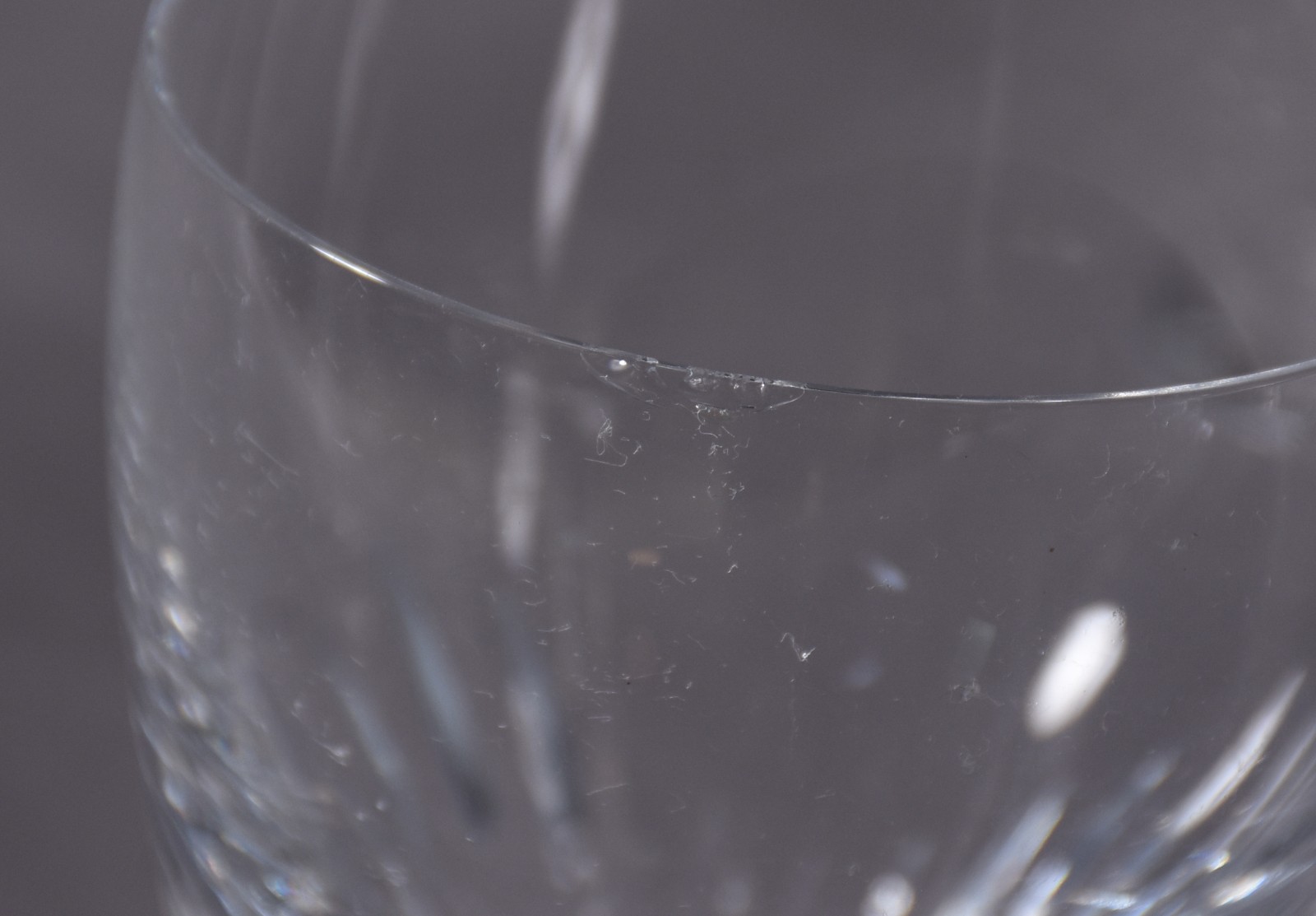 Serviço de cristal lapidado composto de: 12 taças para champagne (2... - foto 11 de 11