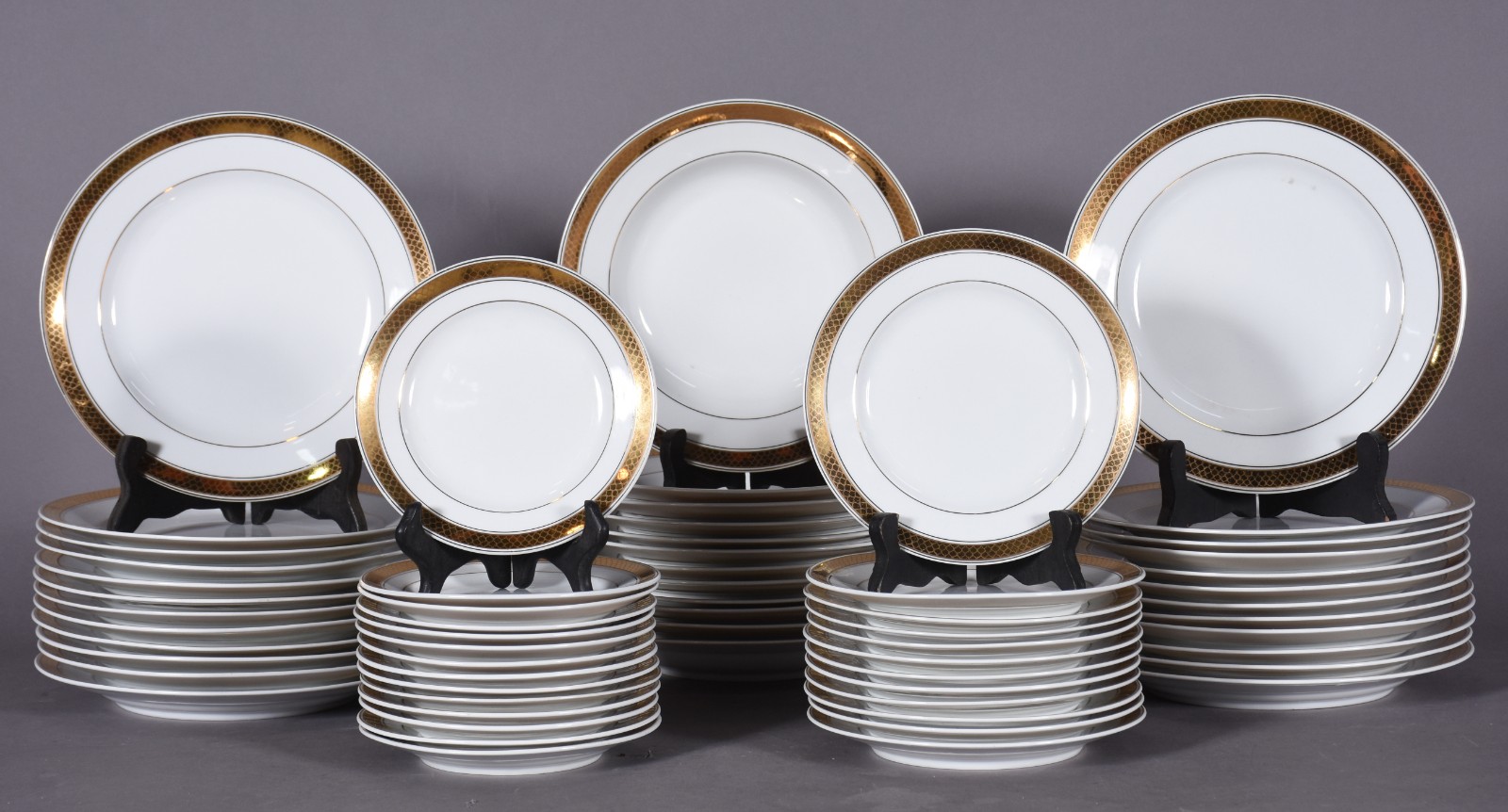Aparelho de chá, café e jantar de porcelana BRENNAND branco com borda... - foto 2 de 11