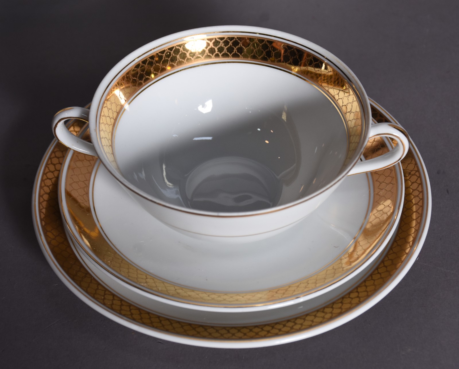 Aparelho de chá, café e jantar de porcelana BRENNAND branco com borda... - foto 4 de 11