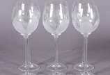 Seis cálices para vinho de cristal com bases fo... - Seis cálices para vinho de cristal com bases foscas na forma de flor.