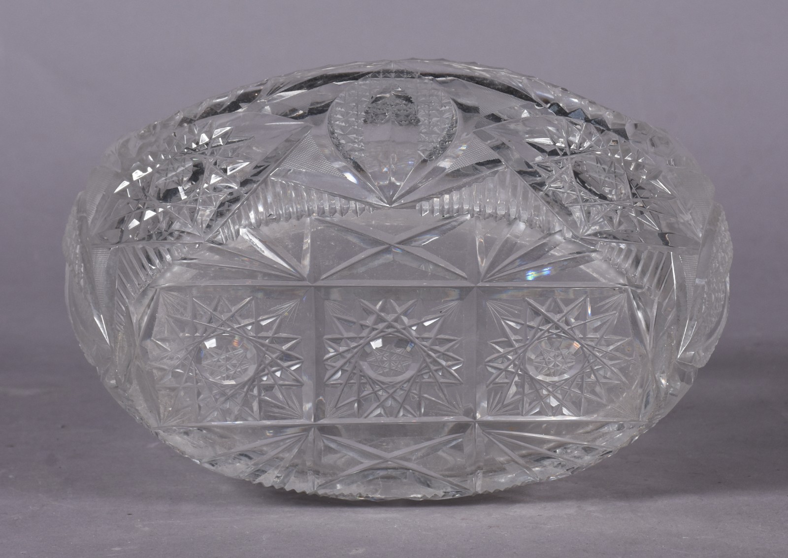 Cesta de cristal tcheco lapidado. - foto 3 de 3
