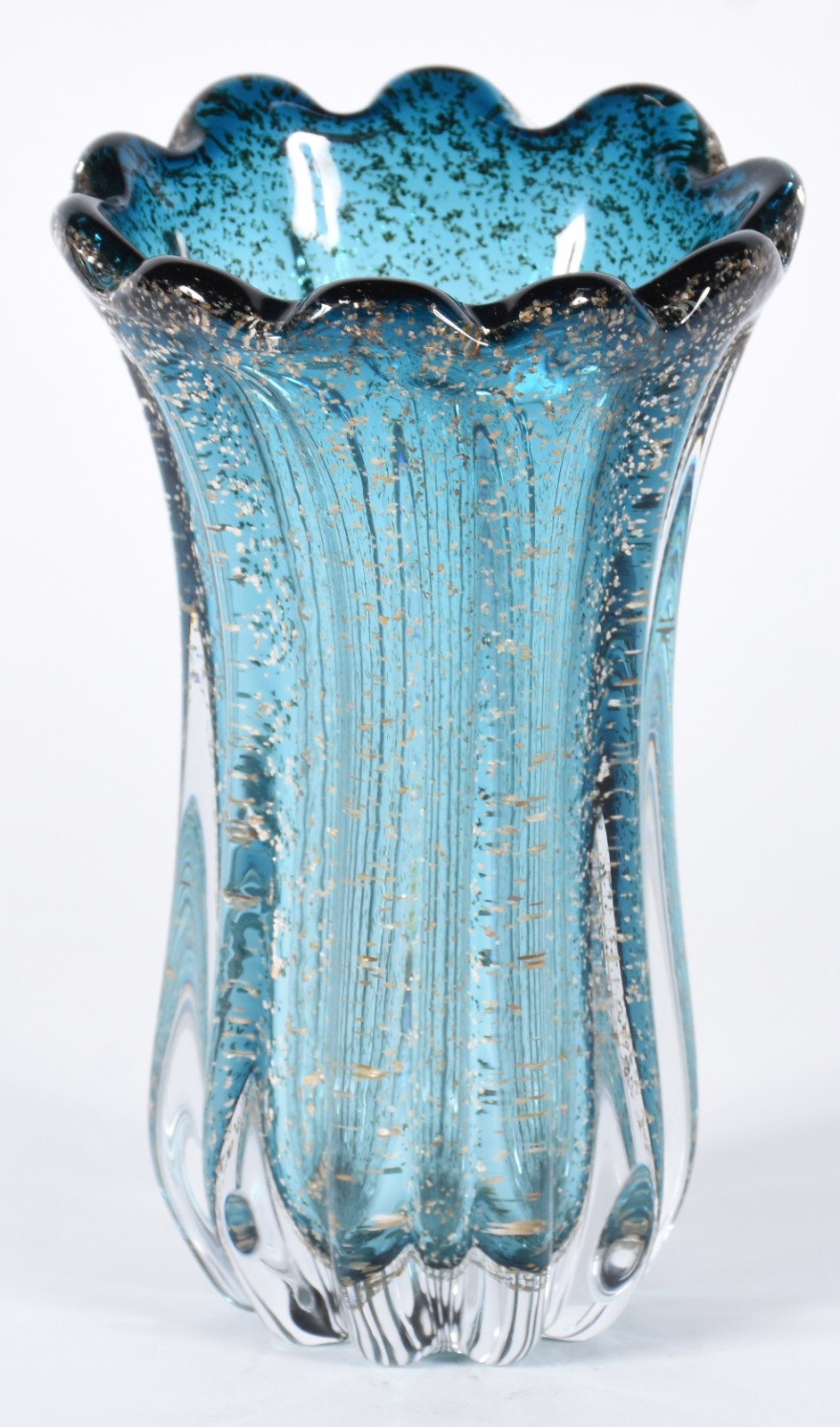 Vaso de vidro decorativo na cor azul com pó de ouro. - foto 2 de 4