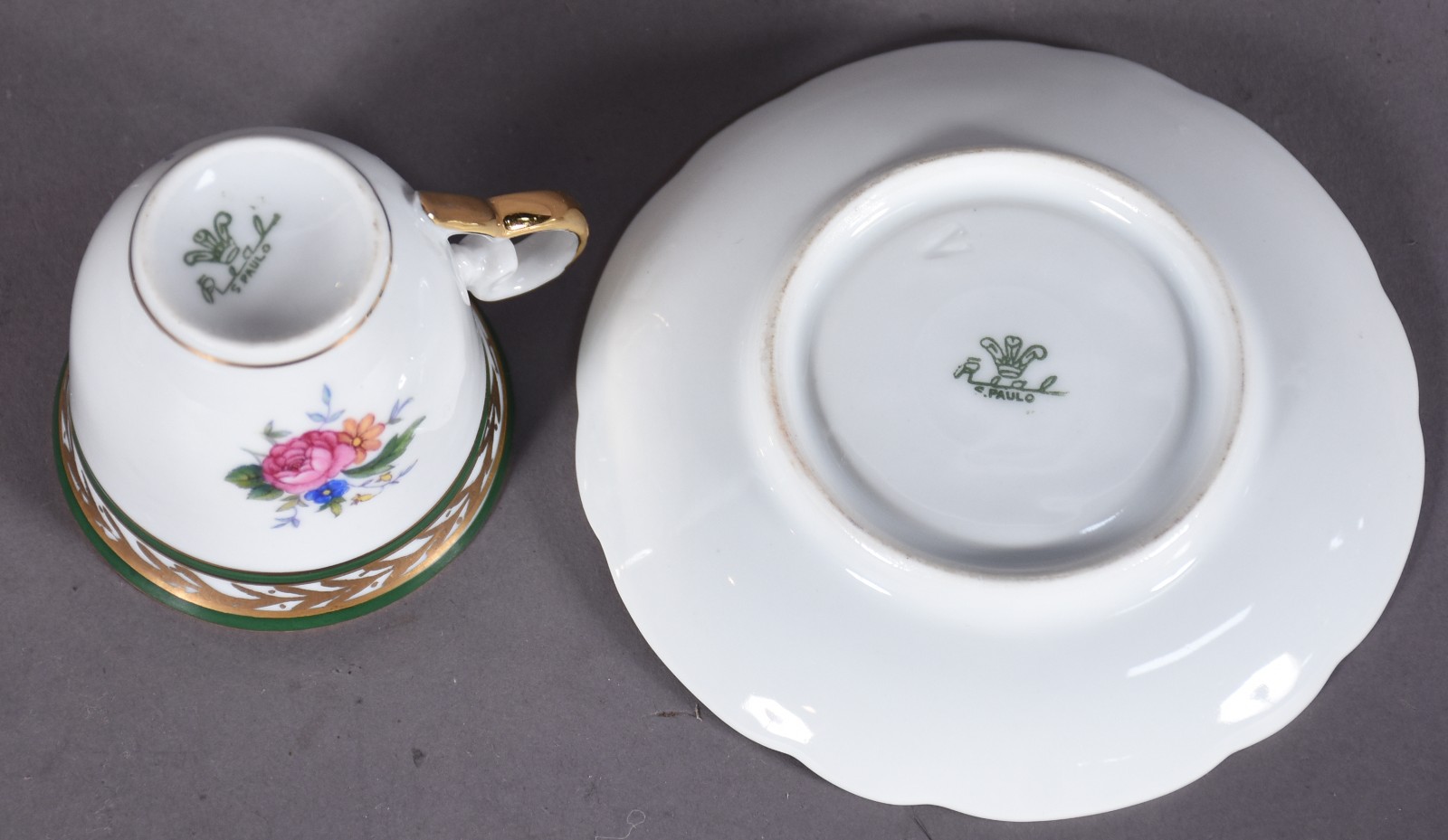 Serviço para café de porcelana Real, decorado com flores em... - foto 4 de 4