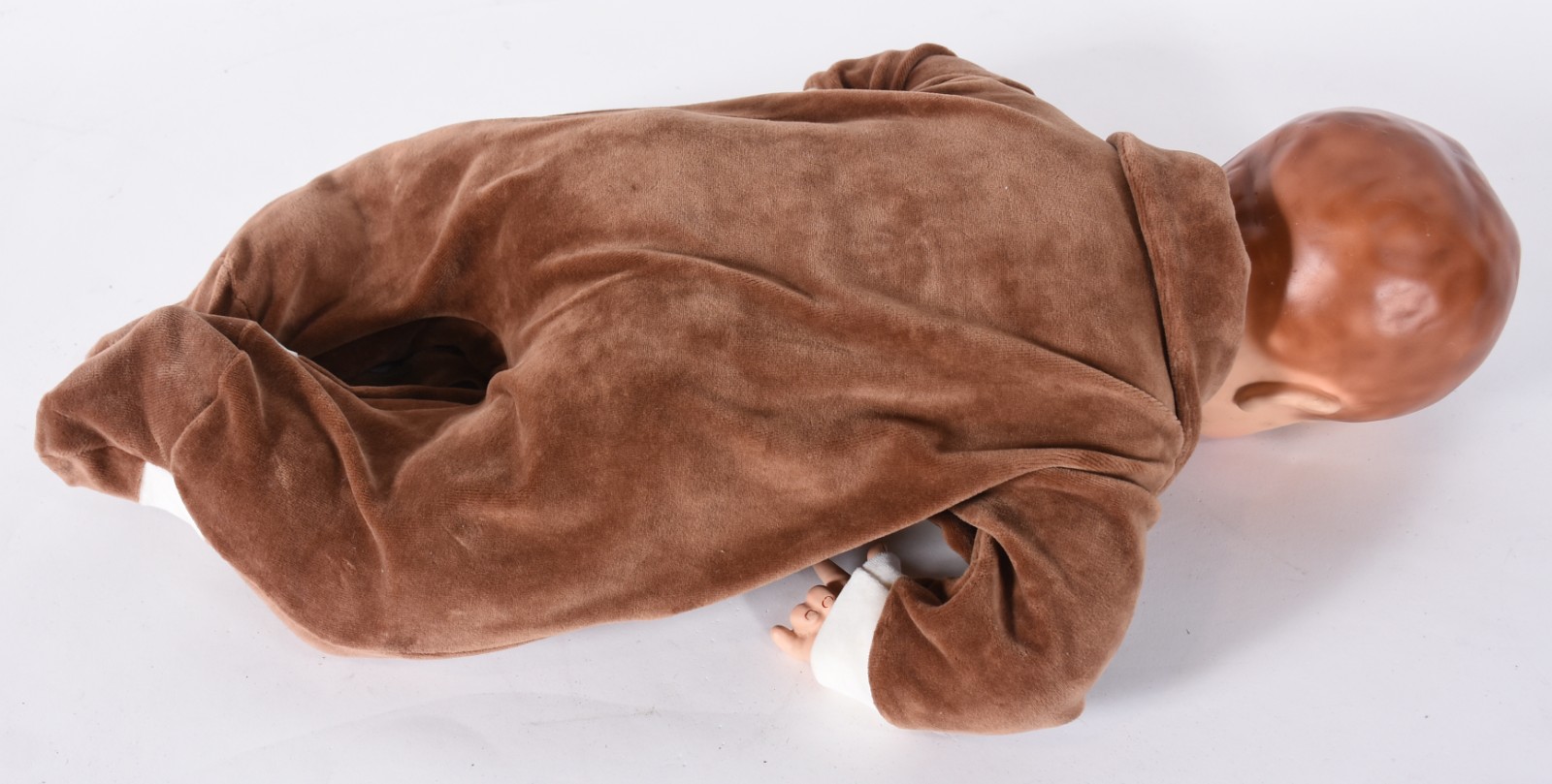 Boneco antigo com pés, cabeça e mão de massa. - foto 4 de 5