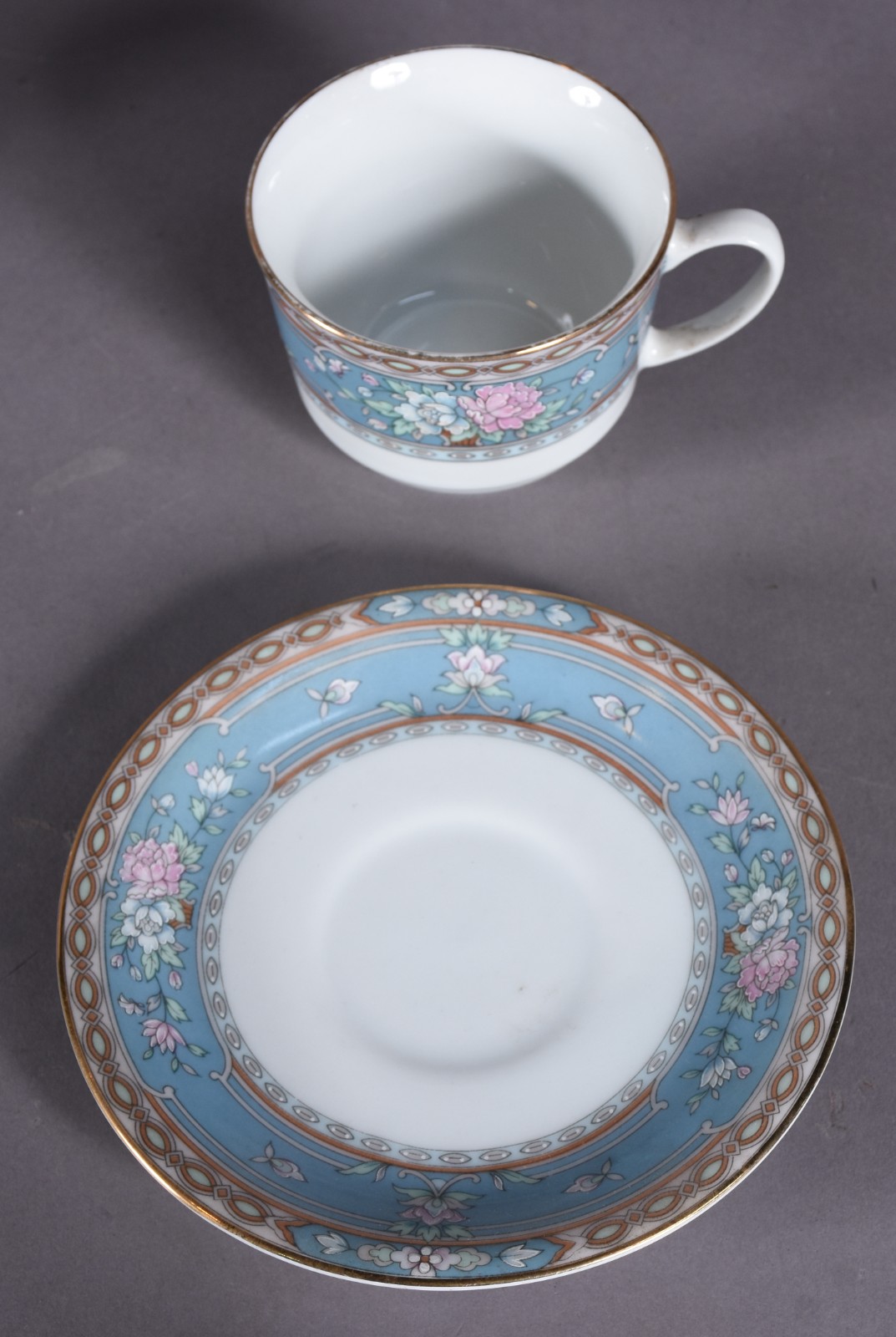 Serviço para chá de porcelana Schmdit composto de: 6 xícaras com... - foto 4 de 5