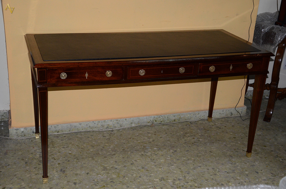 Mesa de escritório de madeira nobre filetada, com 3 gavetas, tampo de...