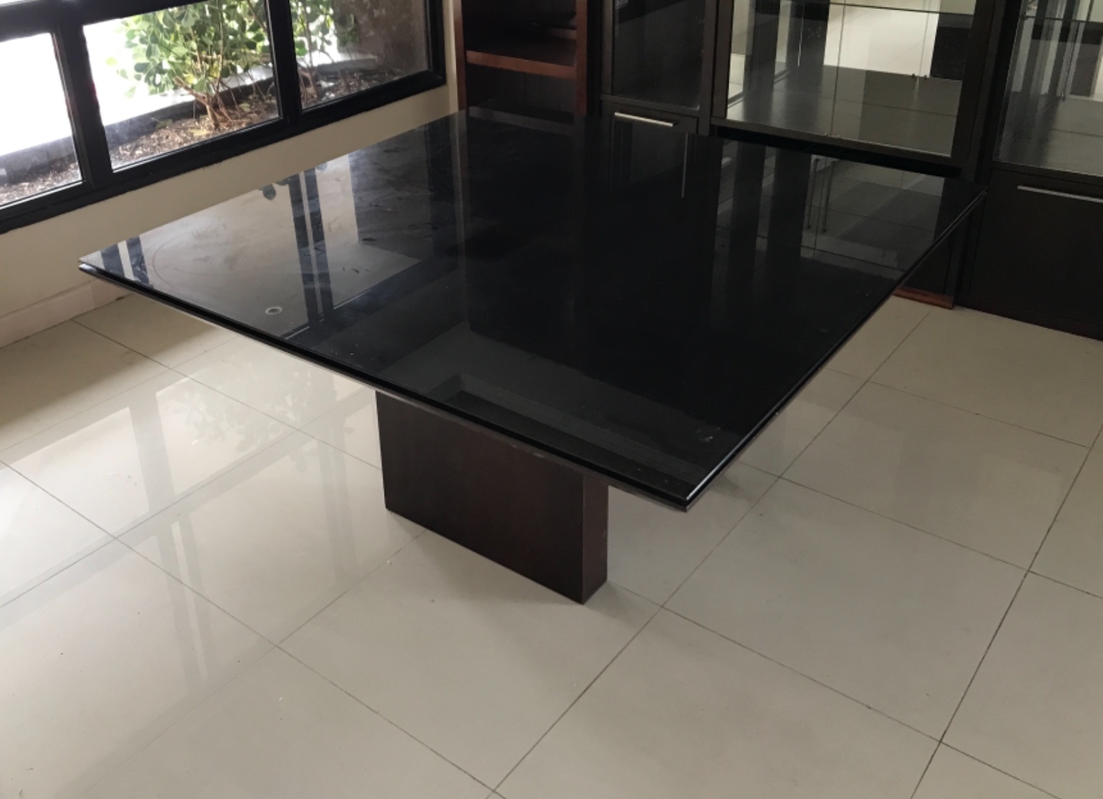 Mesa de jantar com tampo de vidro, fabricação Breton actual. Pequeno... - foto 8 de 8