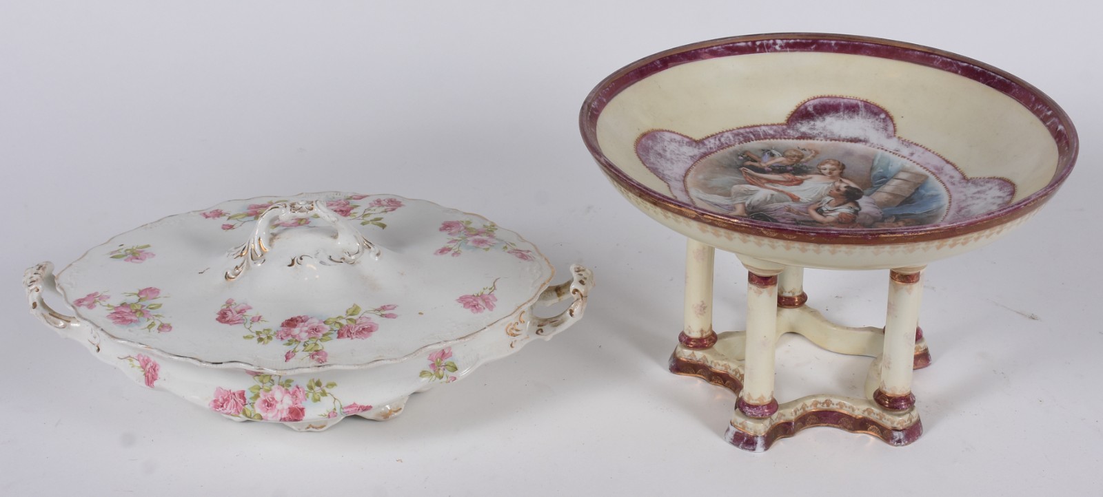 Duas peças diversas, sendo fruteira de porcelana na cor creme com... - foto 2 de 6