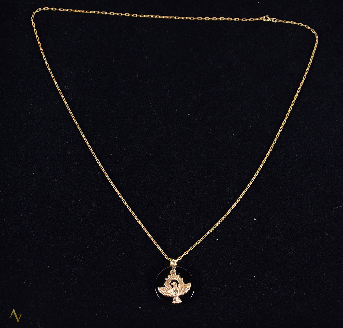Gargantilha de ouro 18 k com pingente em formato de pomba da paz...