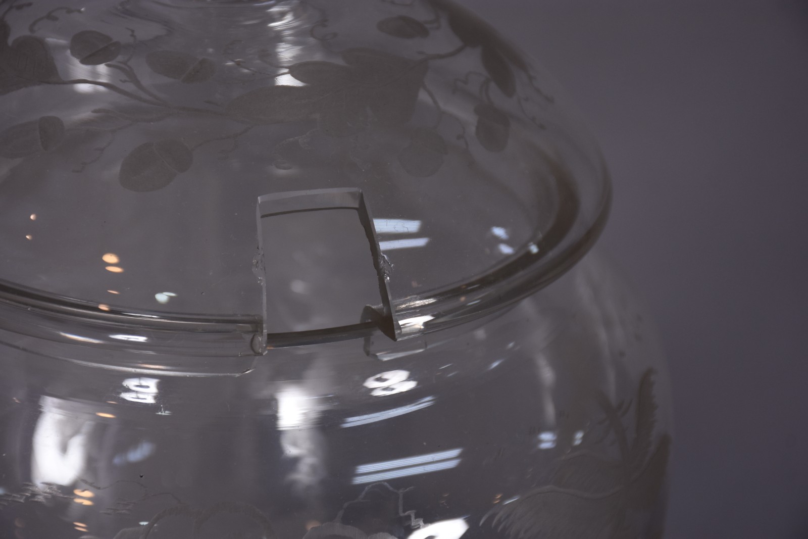 Poncheira de cristal lapidado com presentoir, cinco canecas e concha... - foto 5 de 10