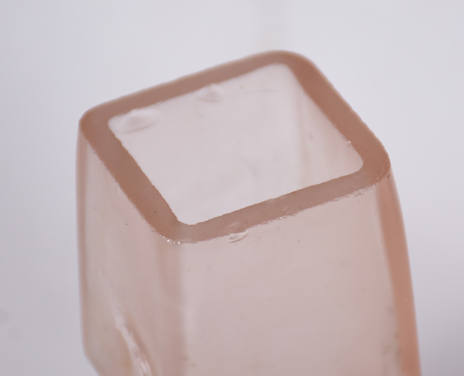 Quatro vasos de vidro/cristal em diferentes modelos e procedências. - foto 4 de 6