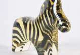Abraham Palatnik (1928-2020), Zebra - Estatueta em resina de poliéster. Marca na base Silon Rio Brasil.