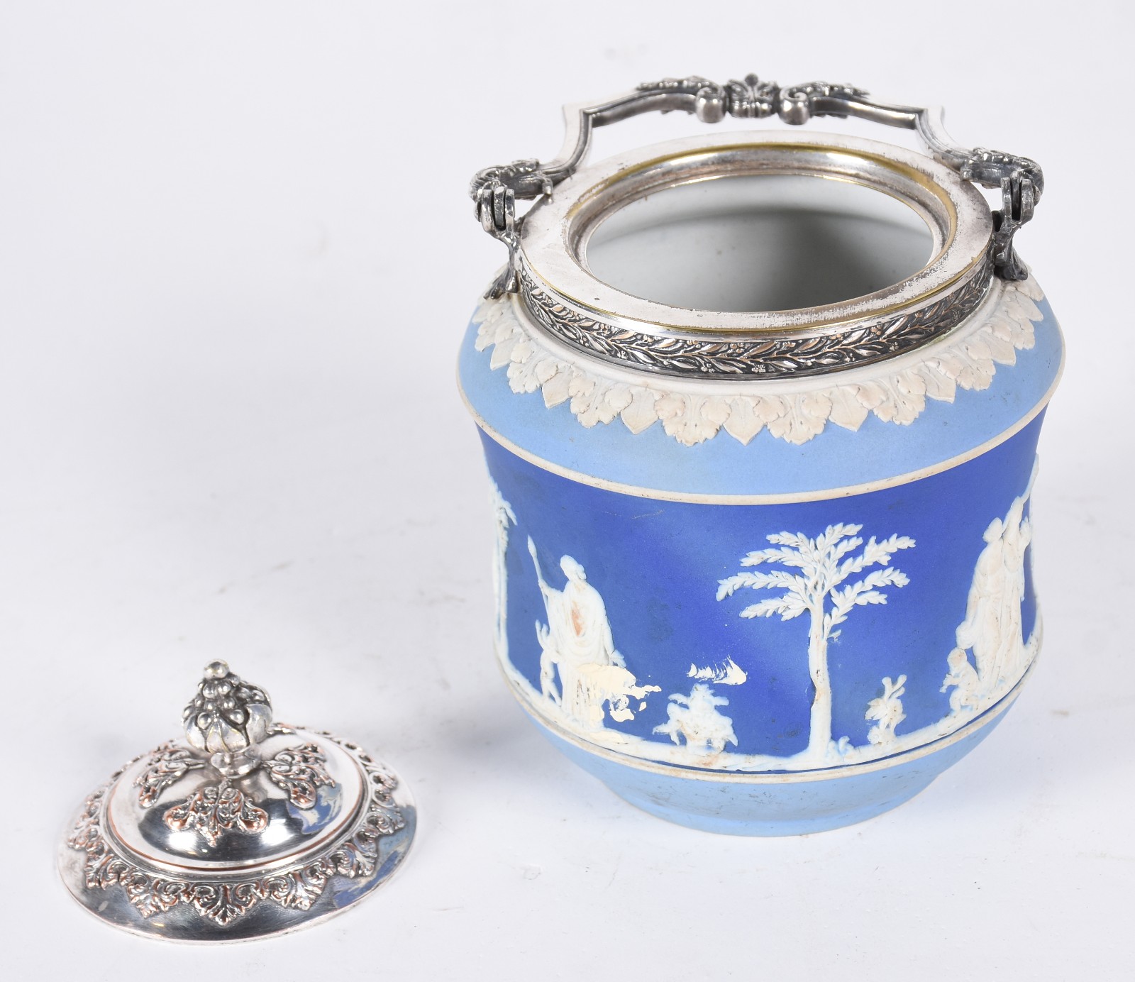 Bomboniere de biscuit ingles Wedgwood em azul e branco, decorado com... - foto 3 de 5