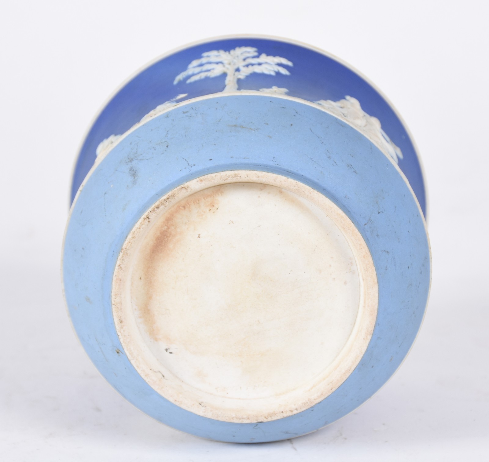 Bomboniere de biscuit ingles Wedgwood em azul e branco, decorado com... - foto 4 de 5