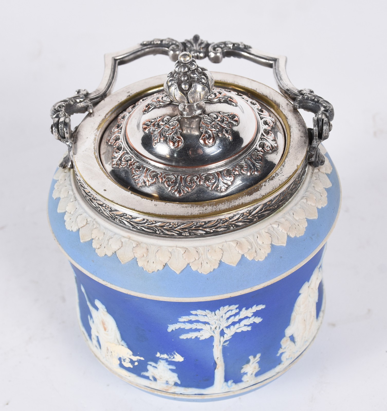Bomboniere de biscuit ingles Wedgwood em azul e branco, decorado com... - foto 5 de 5