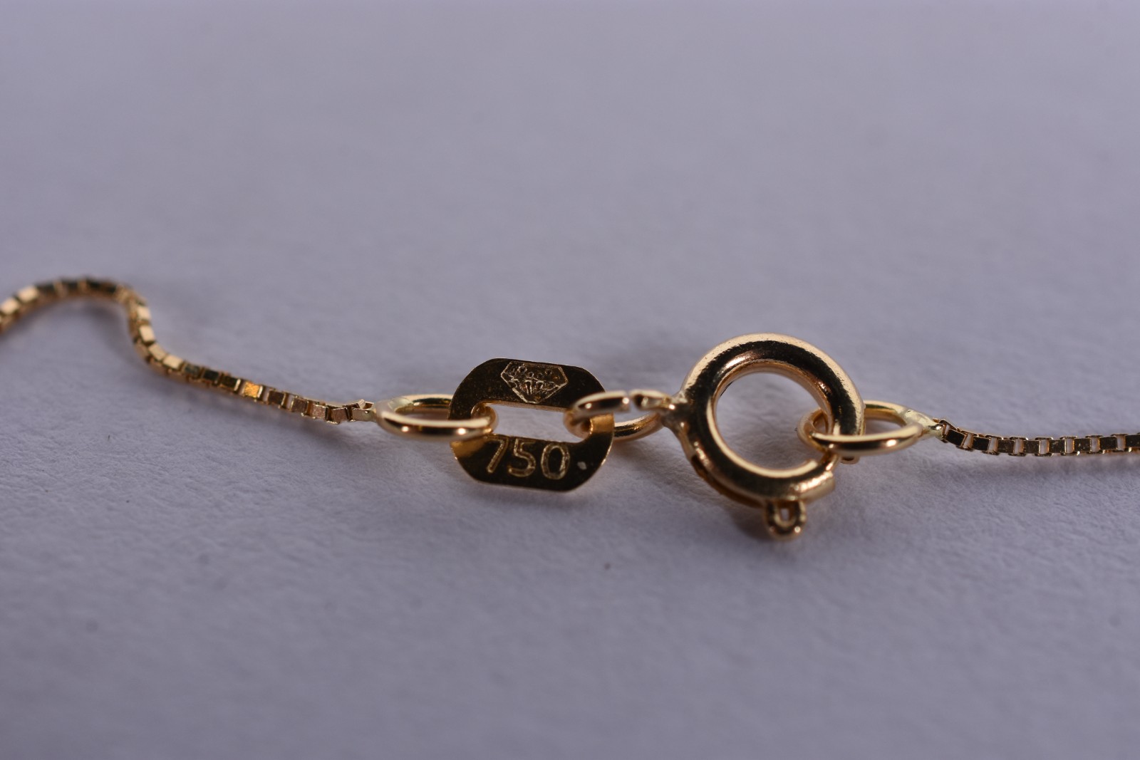 Colar de ouro 18k contraste 750 com pingente de Nossa Senhora... - foto 4 de 4
