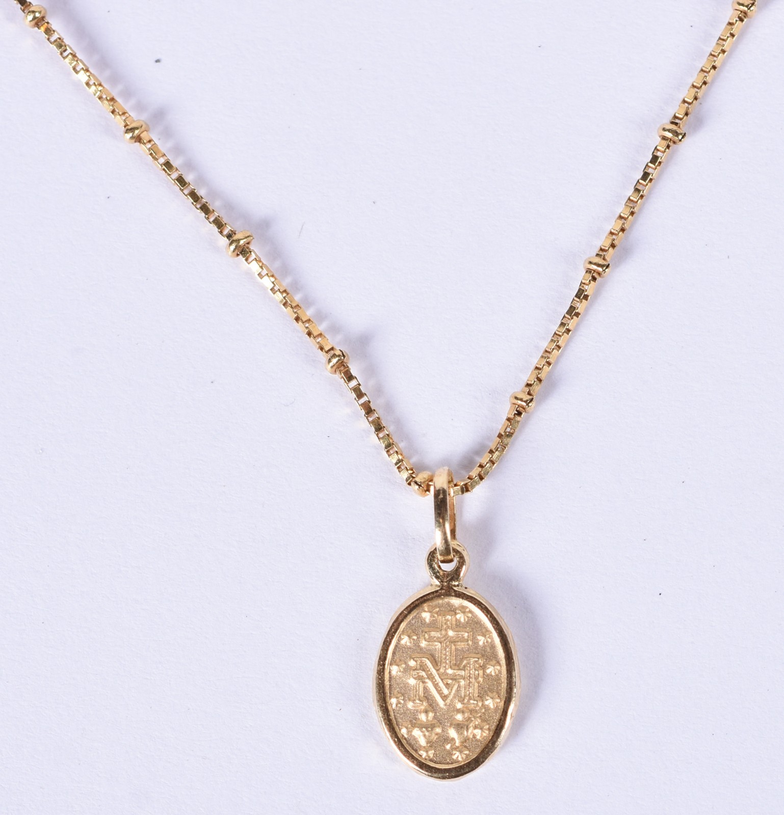 Colar de ouro 18k contraste 750 com bolinhas e pingente Sacro (Por... - foto 4 de 4